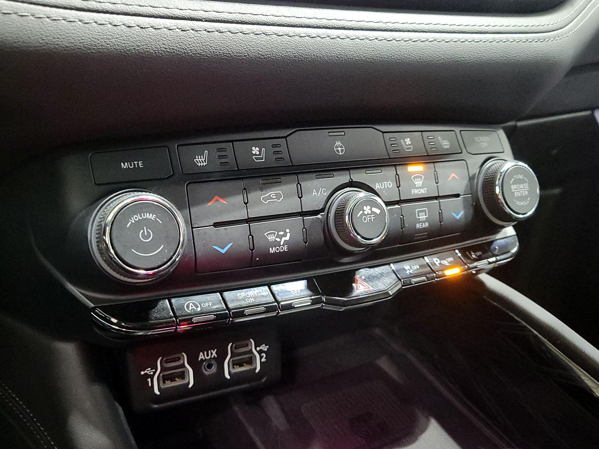 Thumbnail: 2022 Dodge Durango - 17