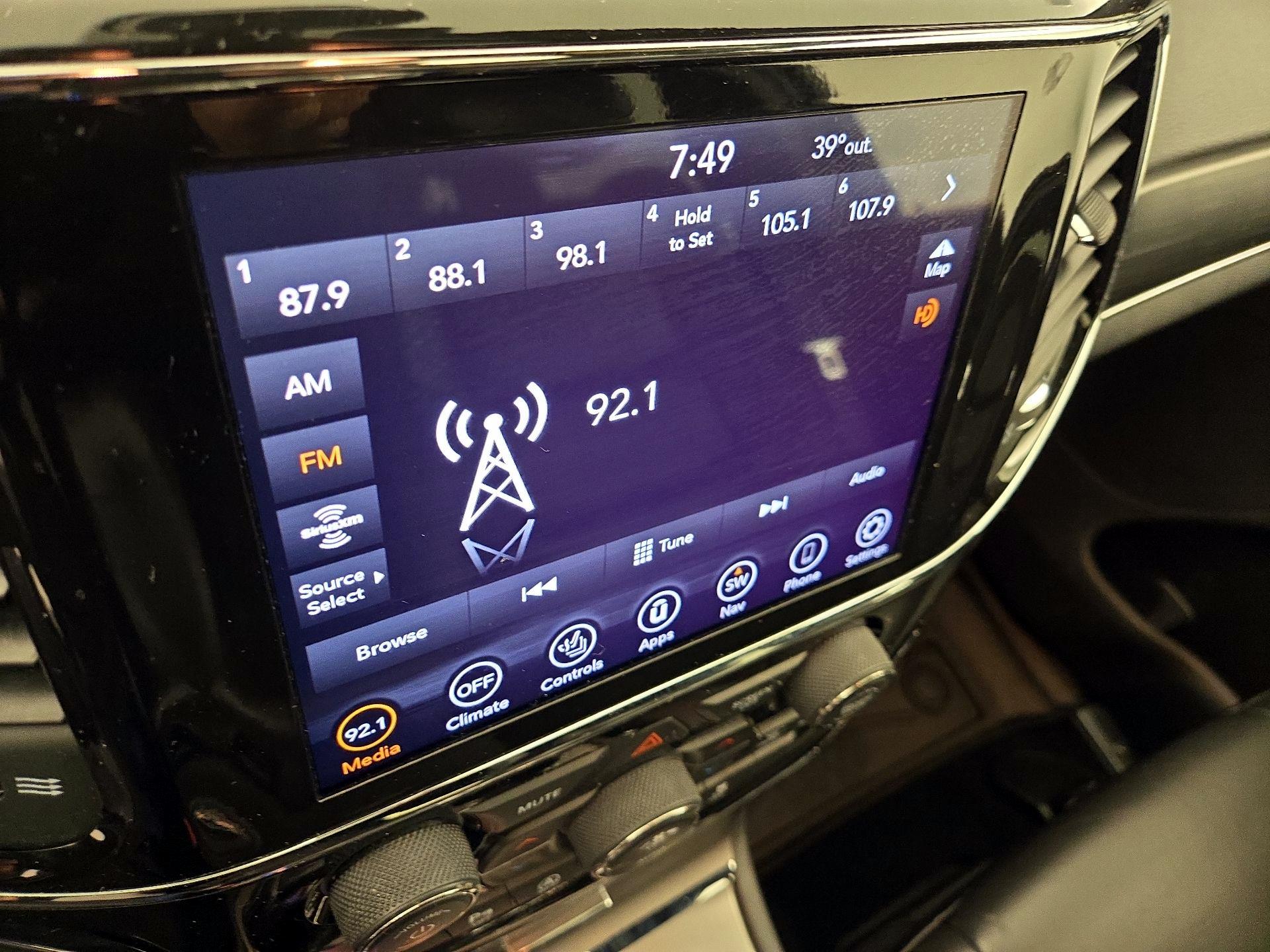 Thumbnail: 2021 Jeep Grand Cherokee - 16