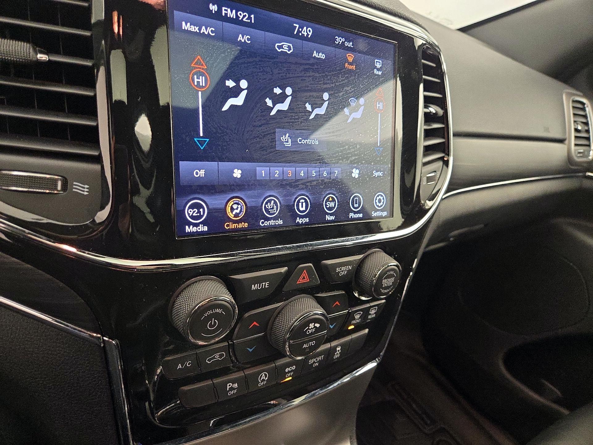 Thumbnail: 2021 Jeep Grand Cherokee - 17