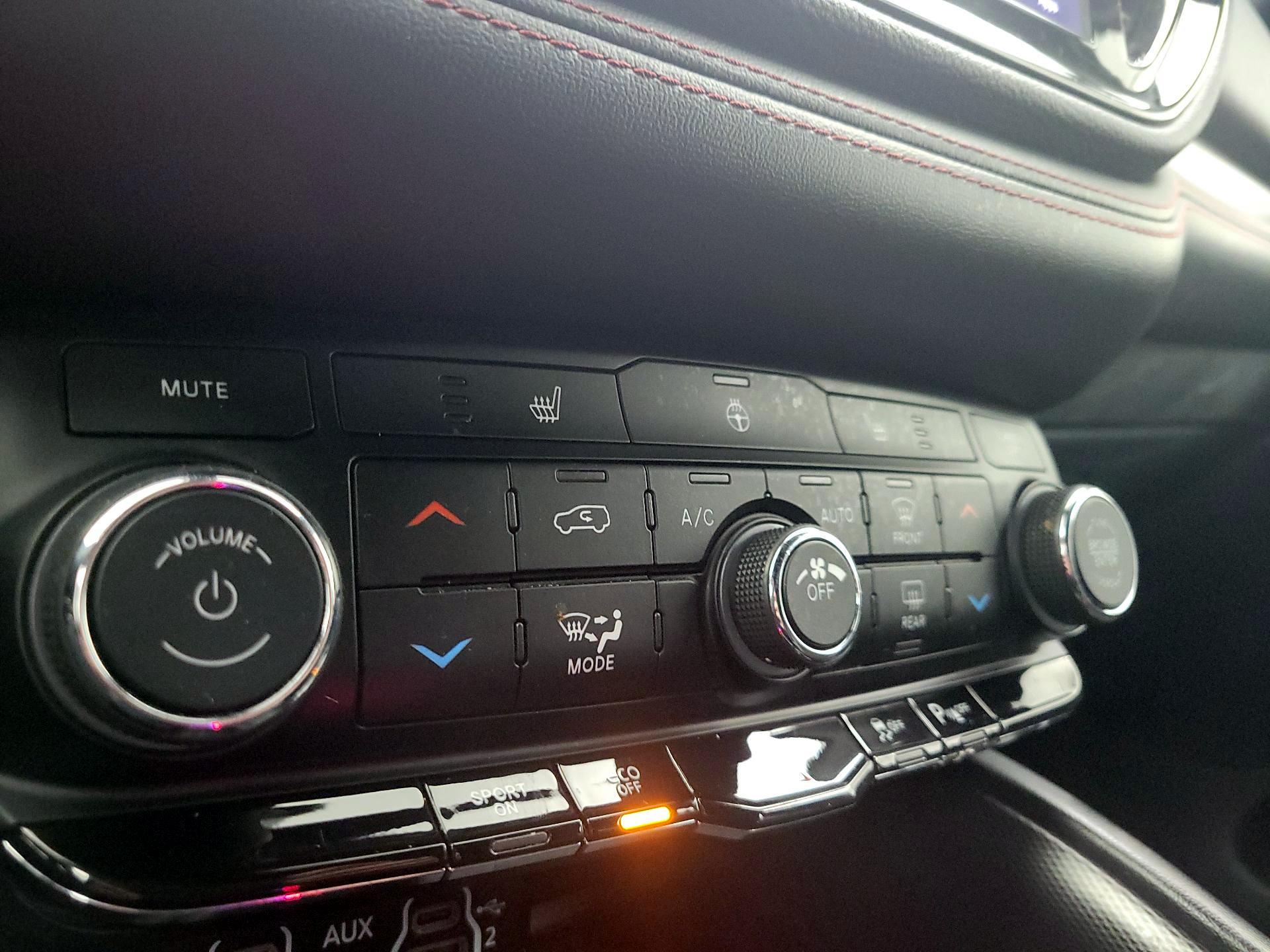 Thumbnail: 2022 Dodge Durango - 17