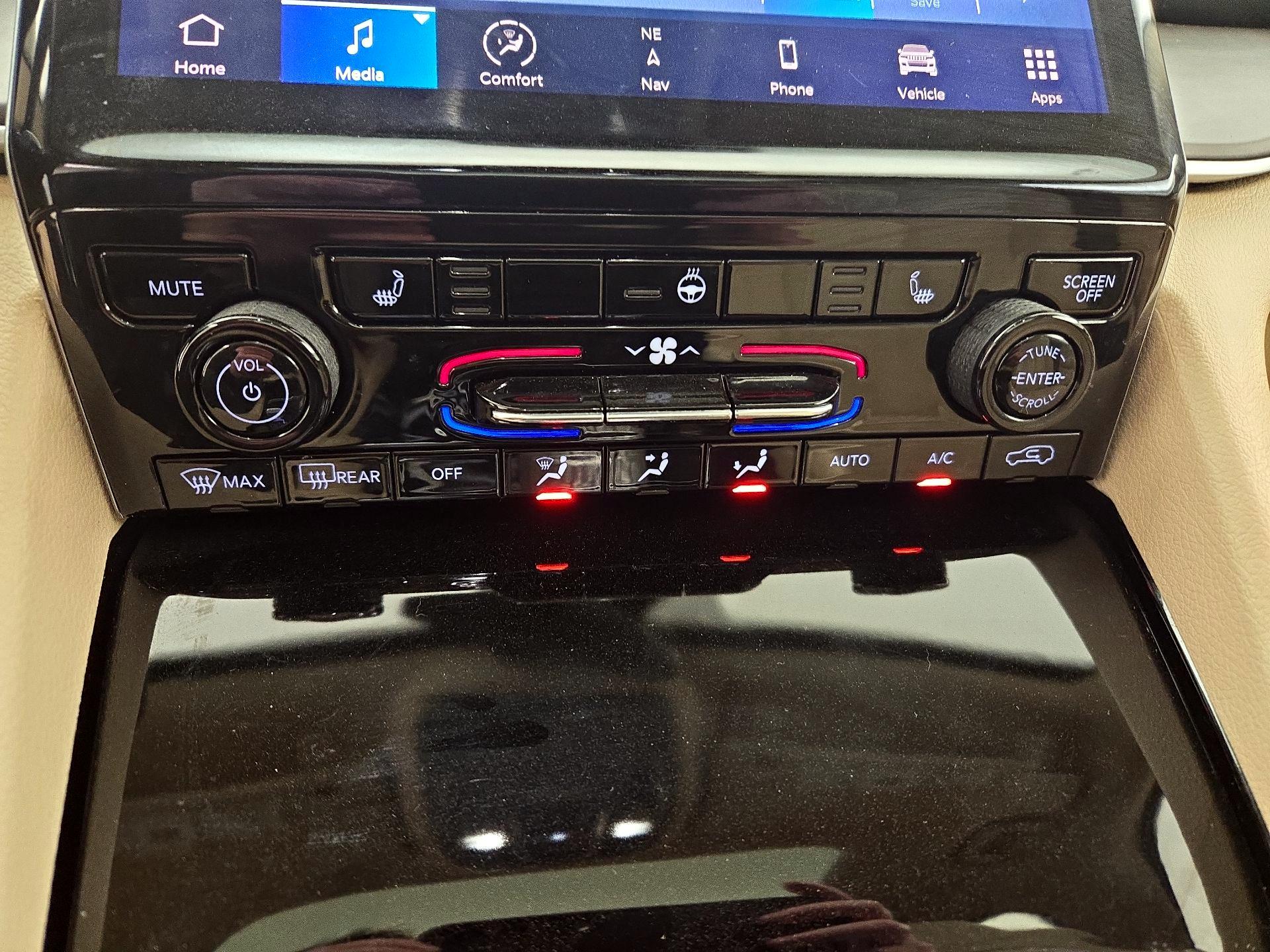 Thumbnail: 2022 Jeep Grand Cherokee L - 16