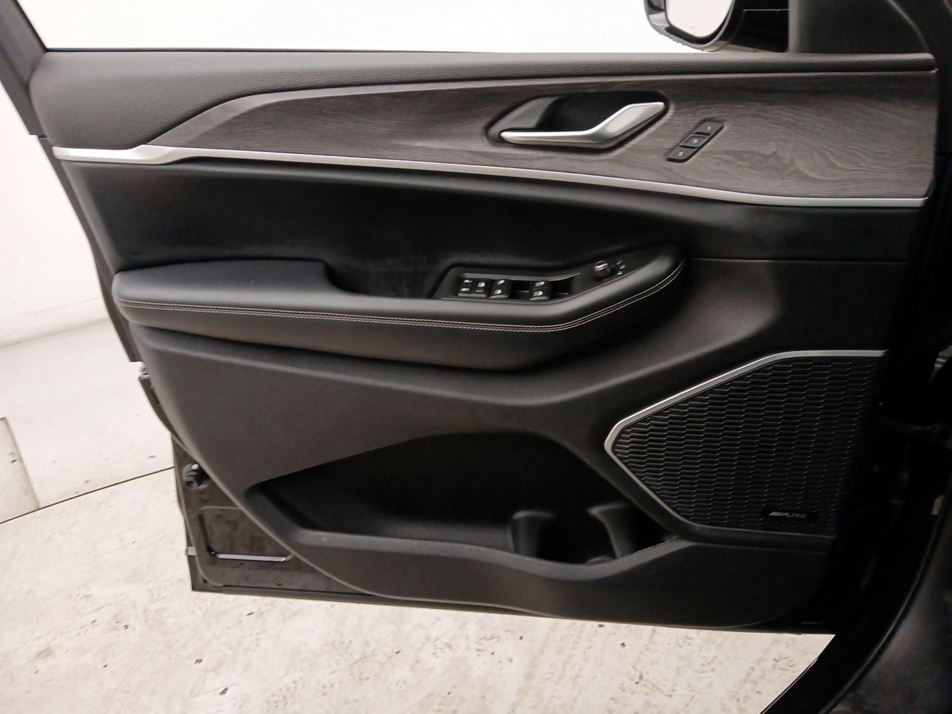 Thumbnail: 2021 Jeep Grand Cherokee L - 12