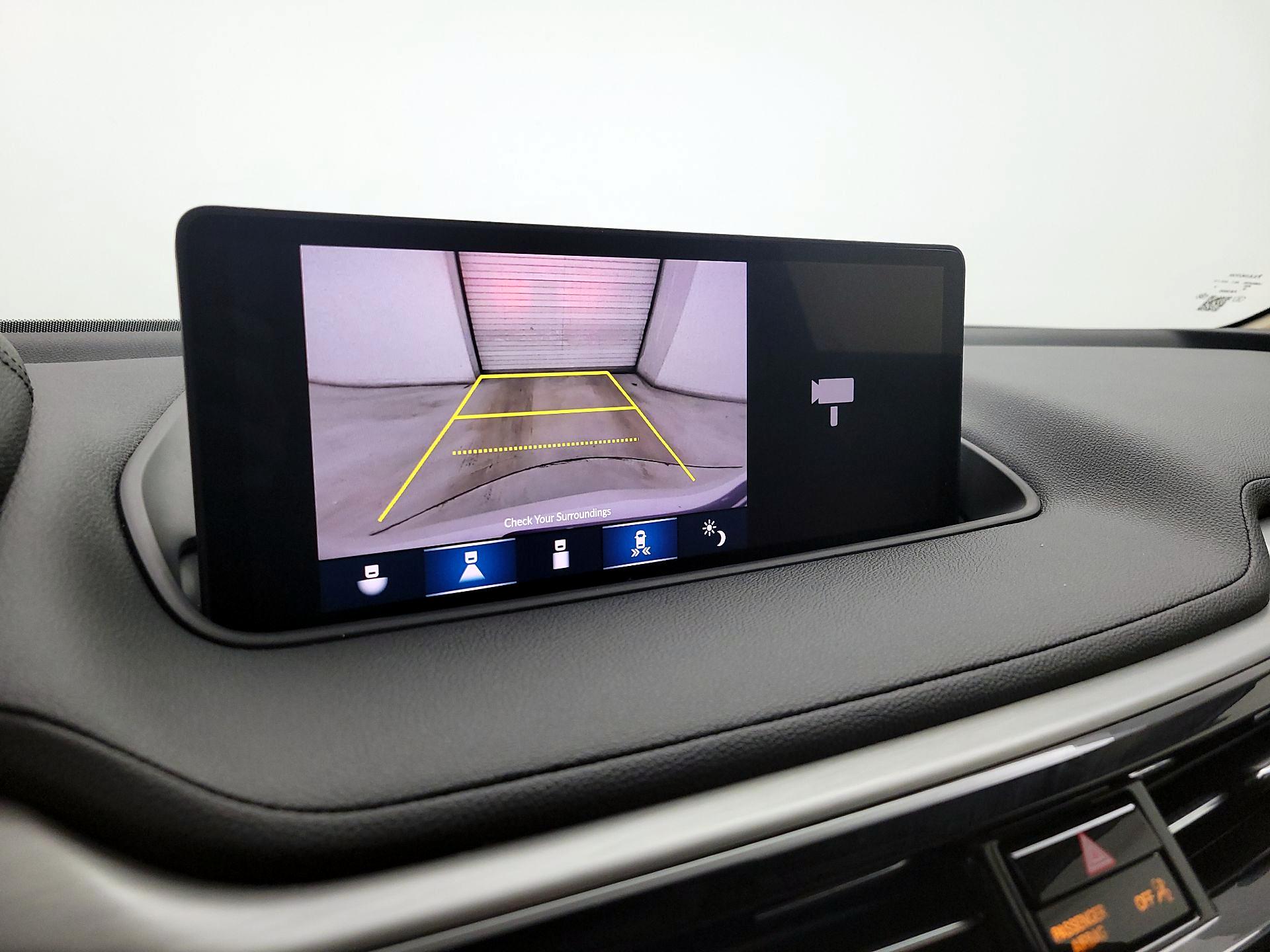 Thumbnail: 2023 Acura MDX - 14