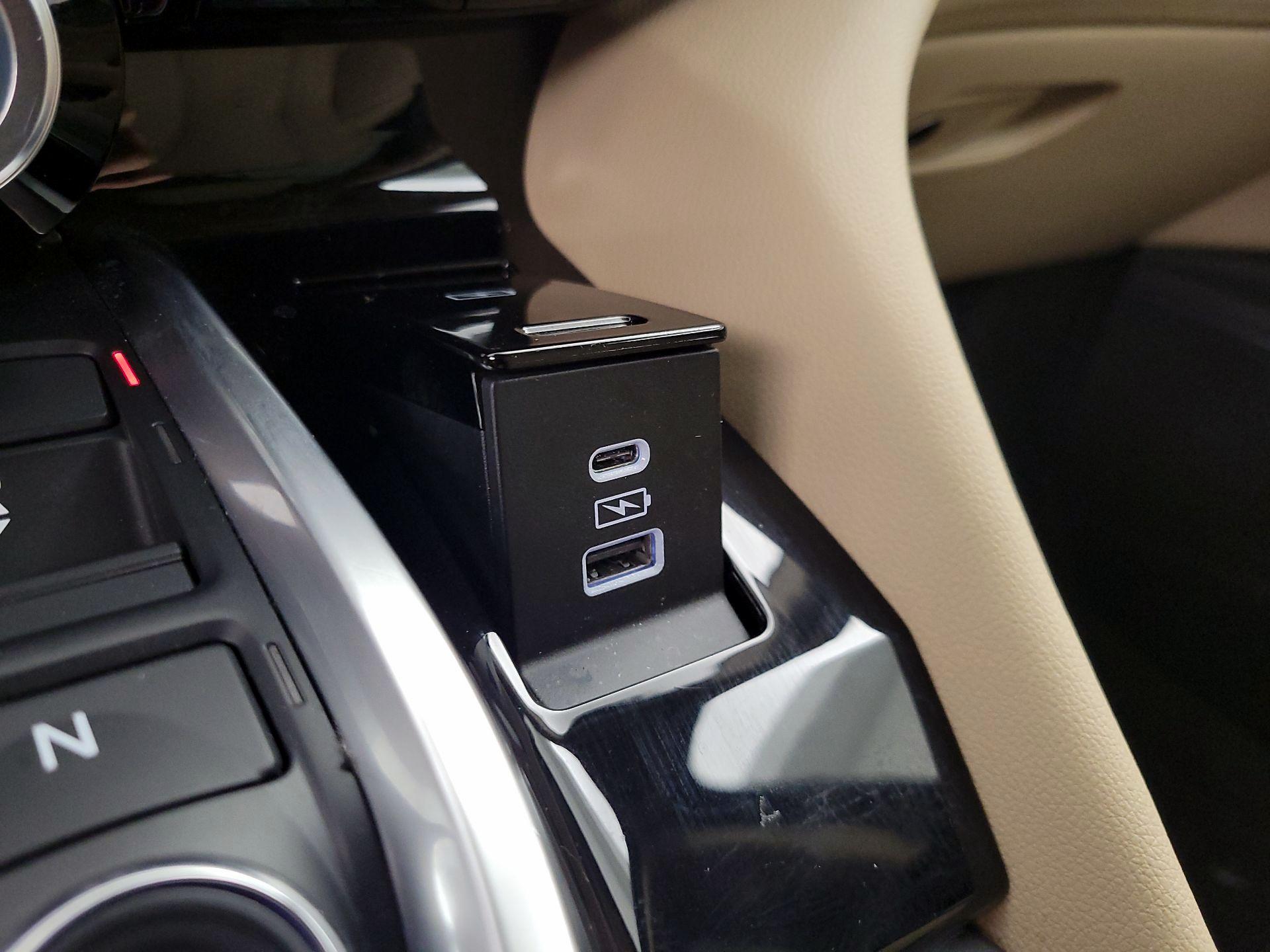 Thumbnail: 2023 Acura MDX - 18