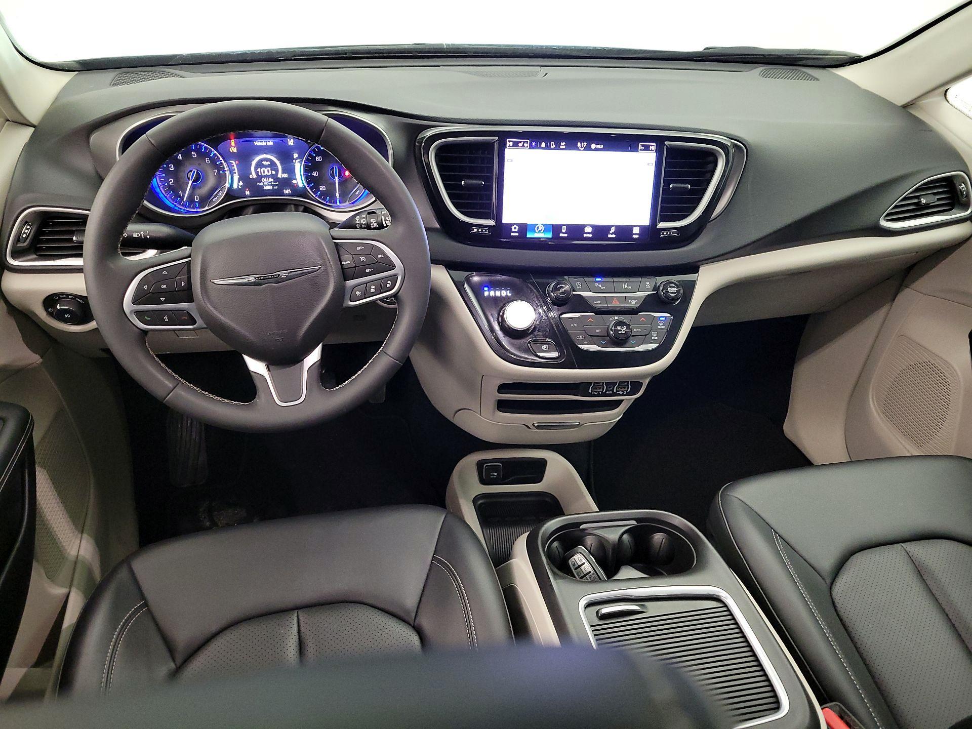 Thumbnail: 2024 Chrysler Pacifica - 9