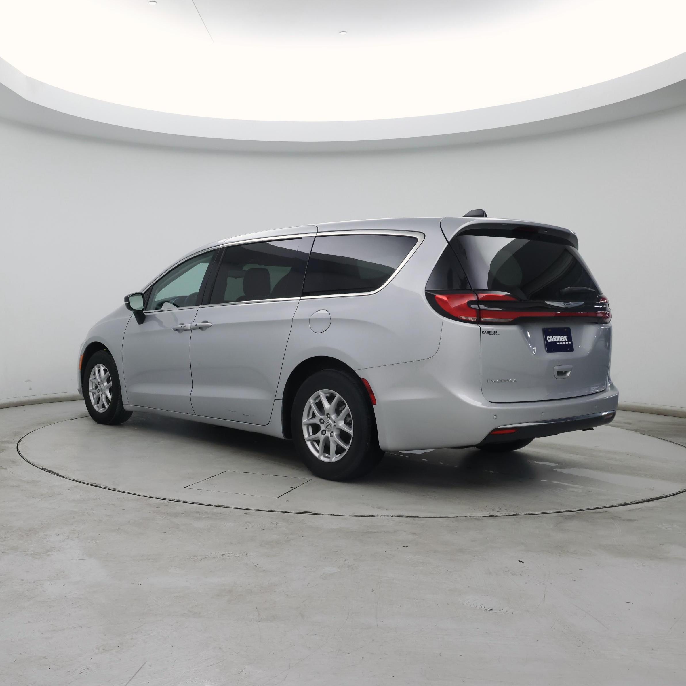 Thumbnail: 2024 Chrysler Pacifica - 2