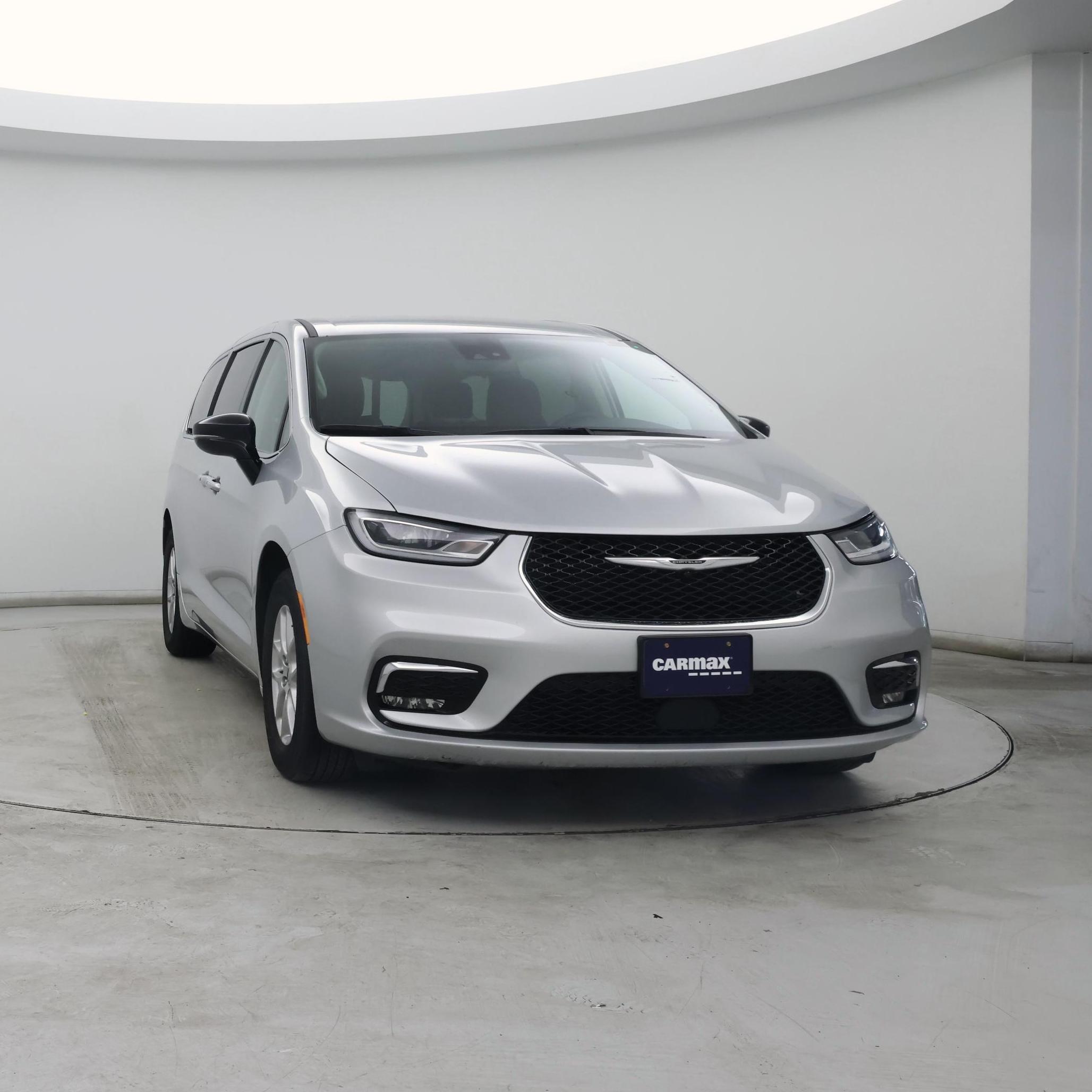 Thumbnail: 2024 Chrysler Pacifica - 5