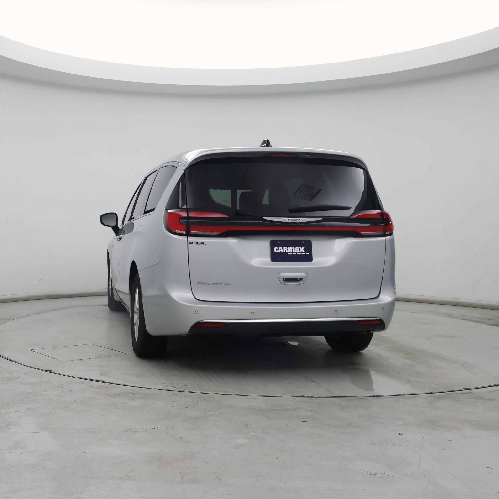 Thumbnail: 2024 Chrysler Pacifica - 6