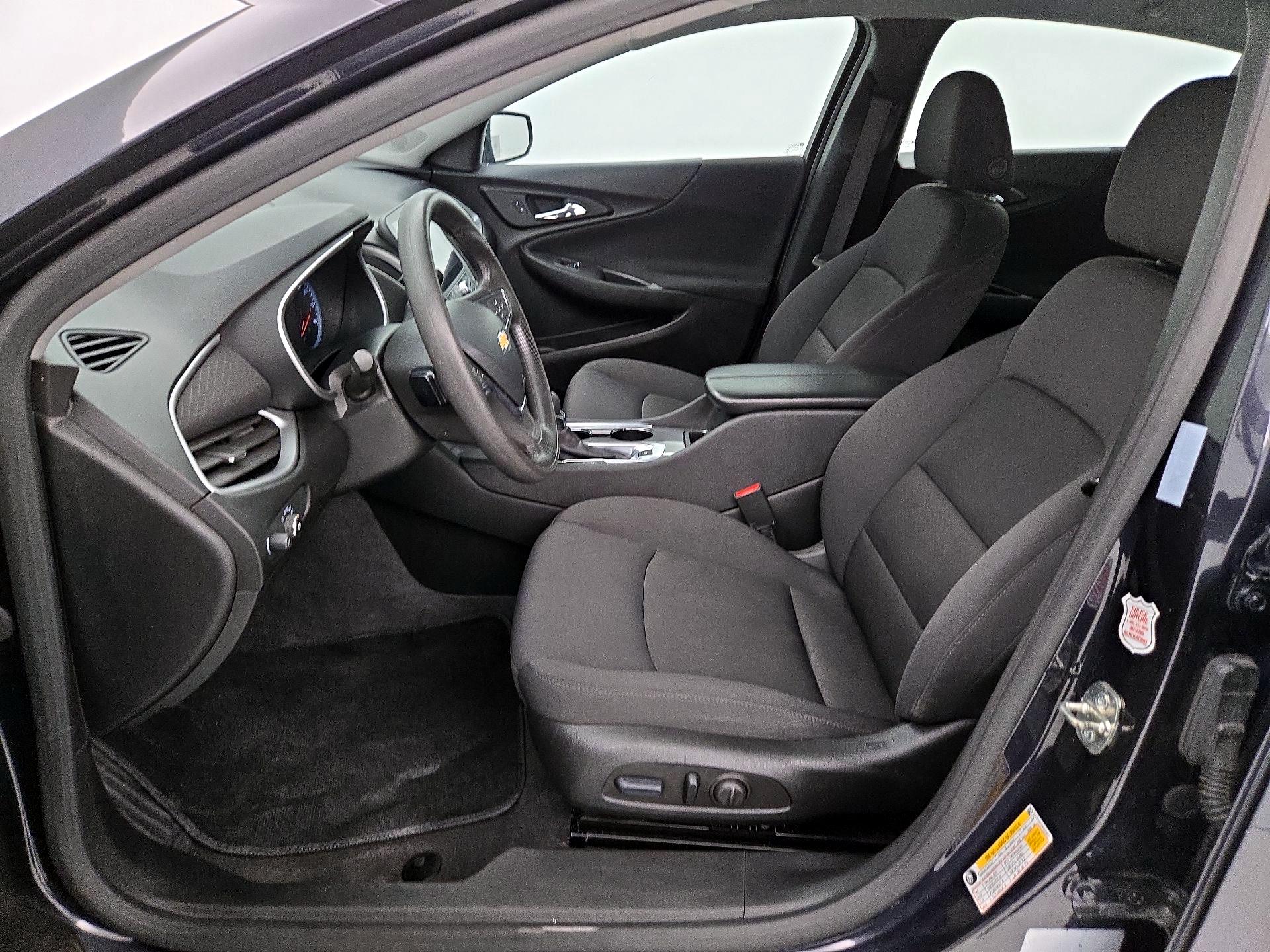 Thumbnail: 2023 Chevrolet Malibu - 11