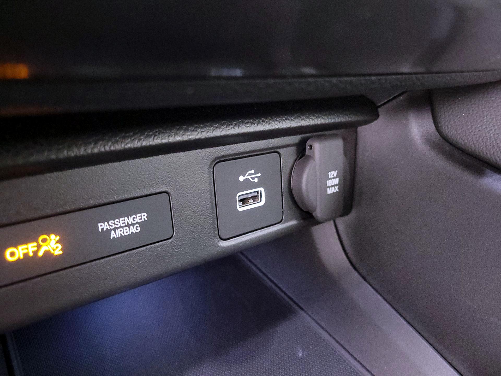 Thumbnail: 2023 Acura Integra - 18