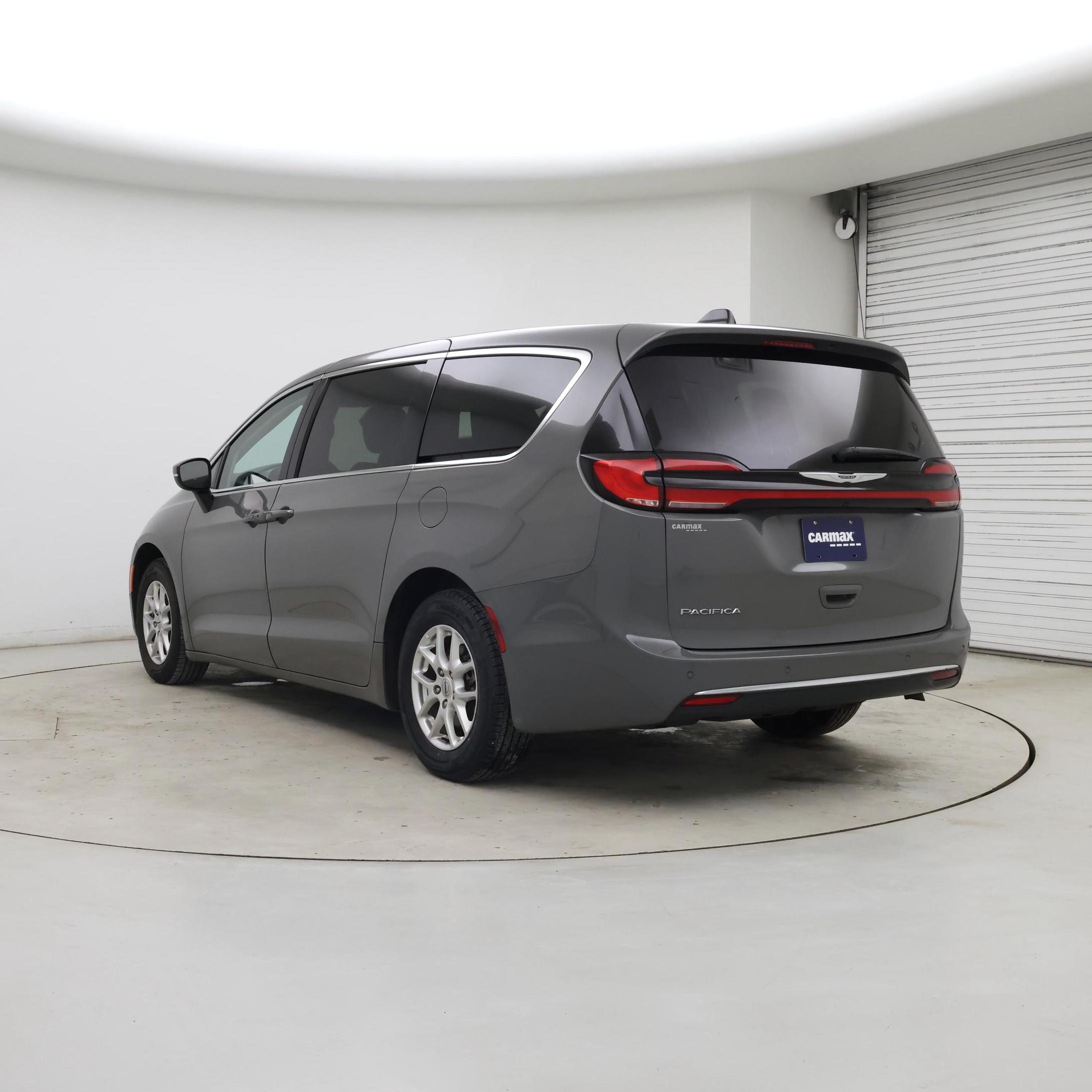 Thumbnail: 2023 Chrysler Pacifica - 2