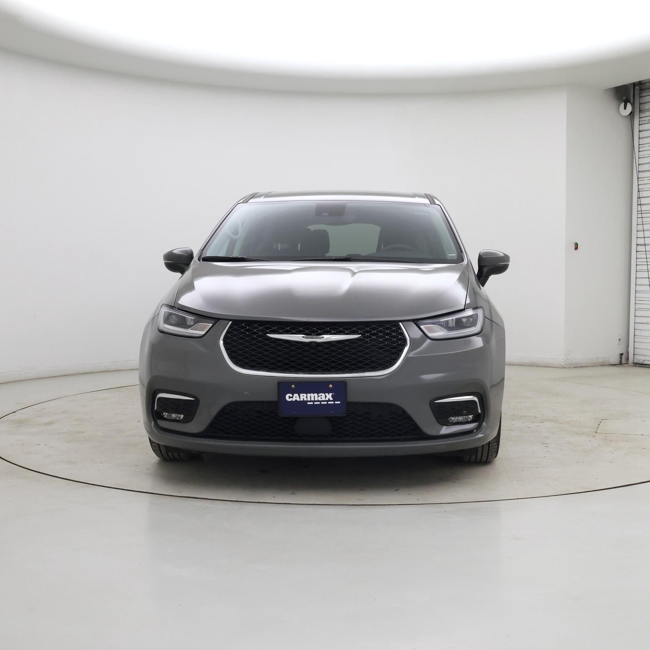 Thumbnail: 2023 Chrysler Pacifica - 5