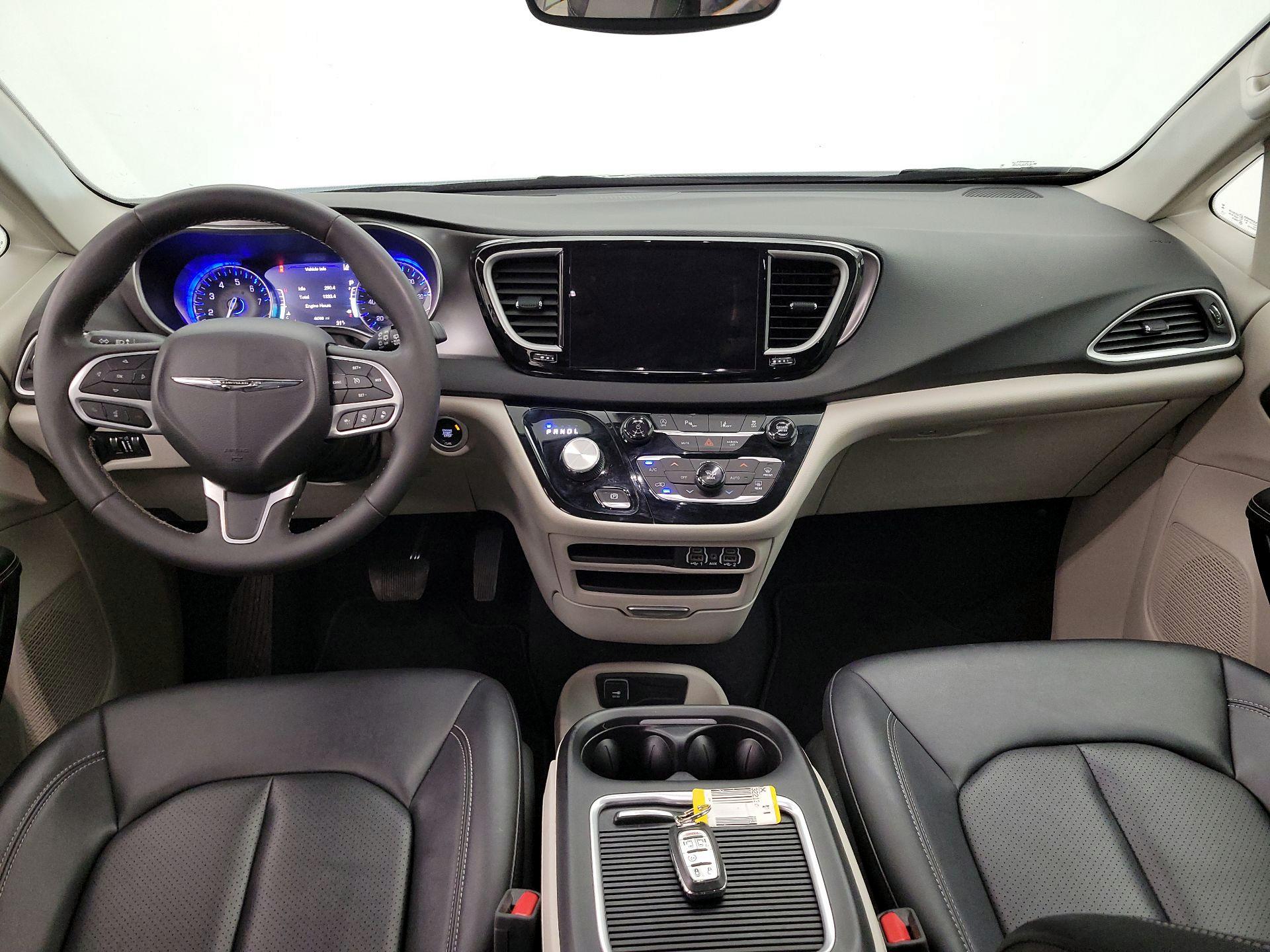 Thumbnail: 2024 Chrysler Pacifica - 9