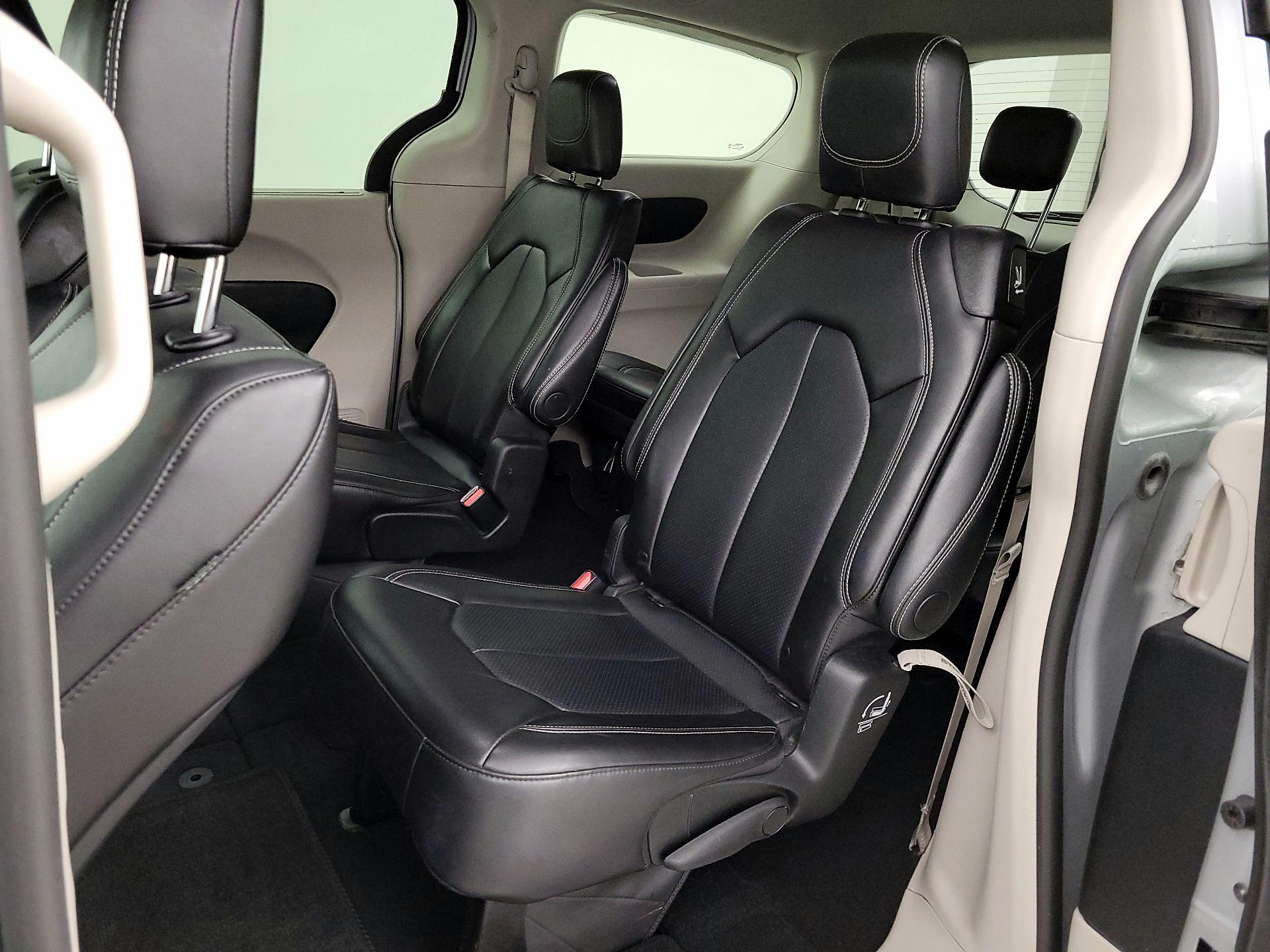 Thumbnail: 2024 Chrysler Pacifica - 19