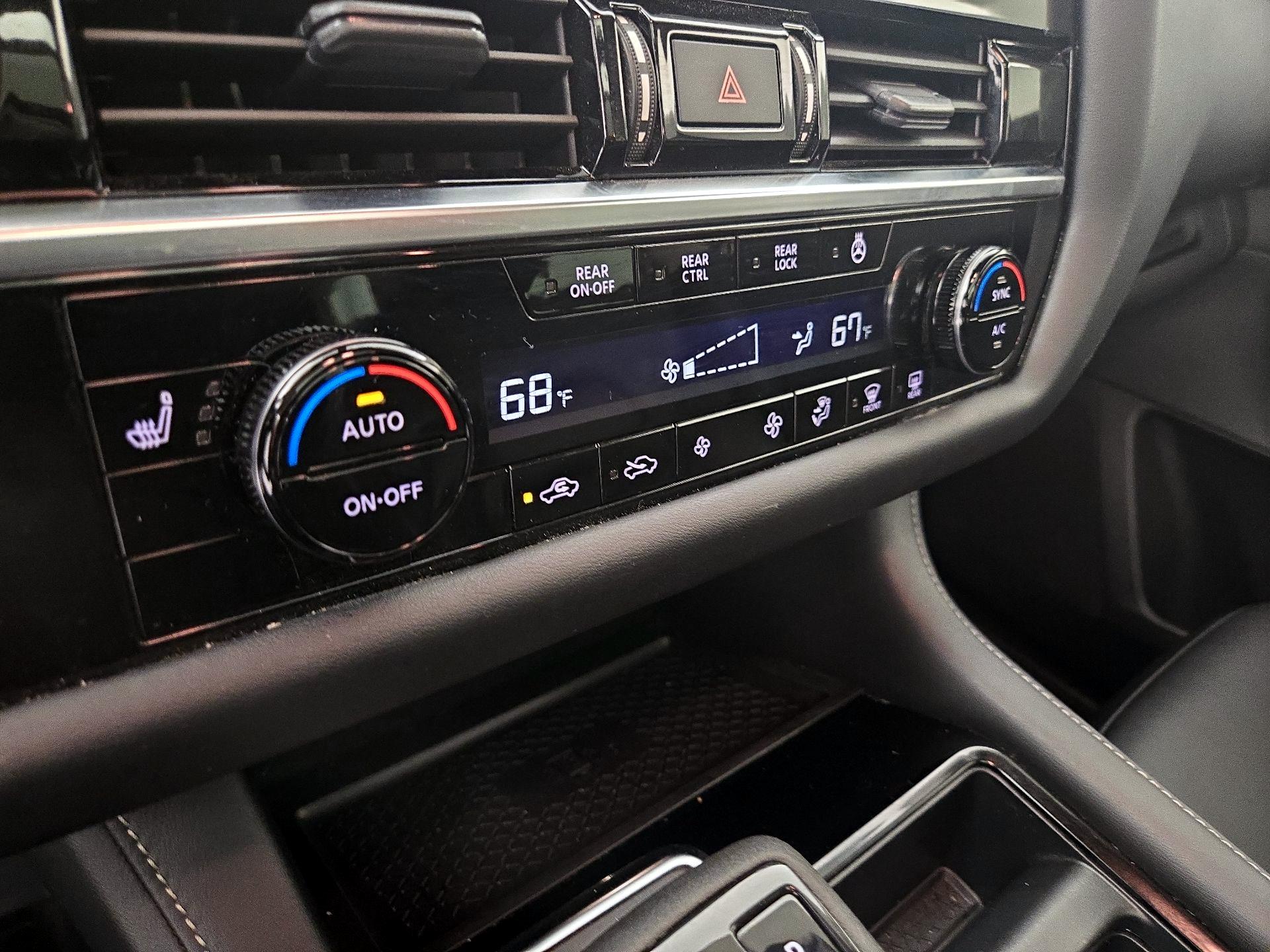 Thumbnail: 2023 Nissan Pathfinder - 17