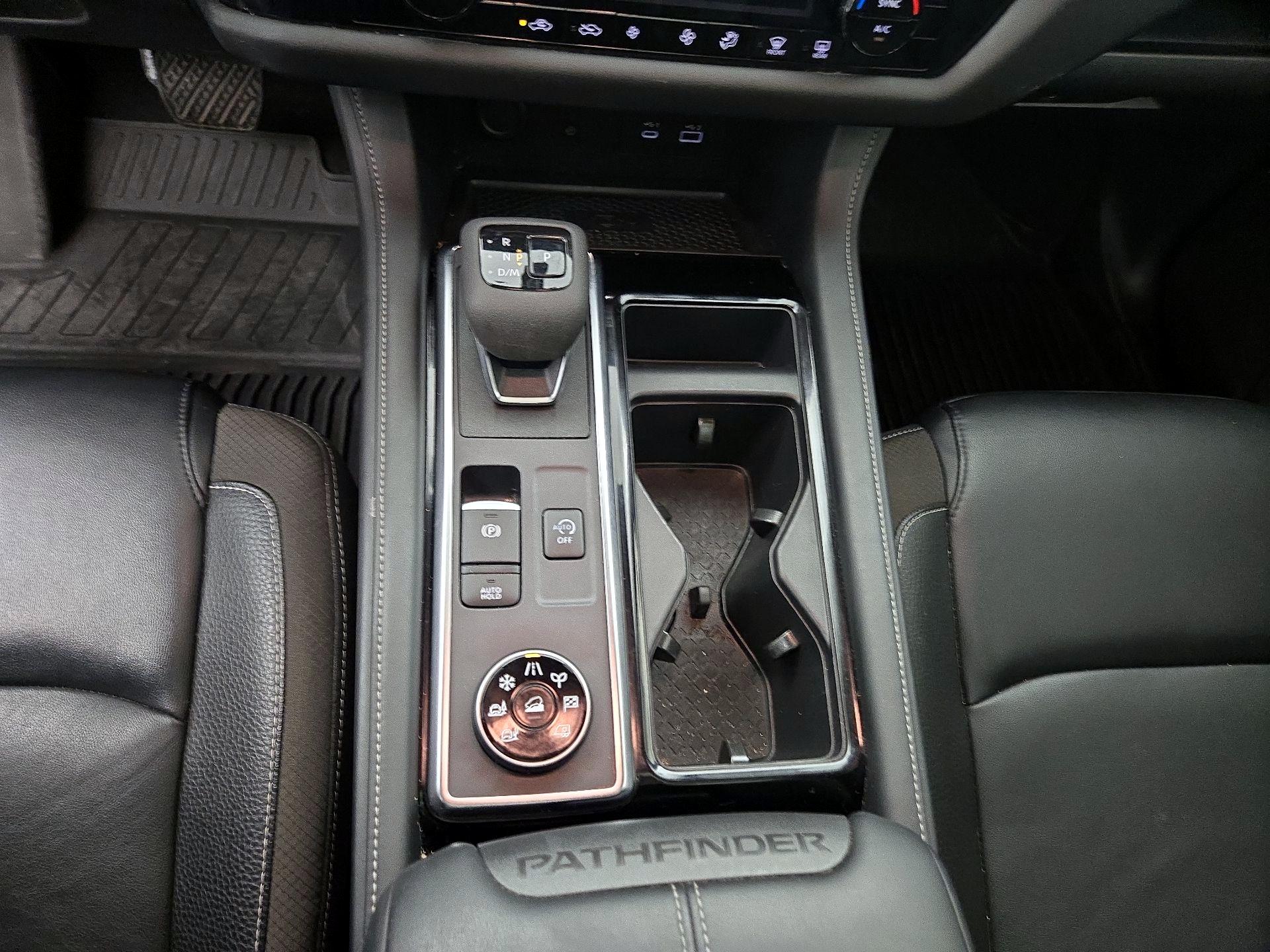 Thumbnail: 2023 Nissan Pathfinder - 18