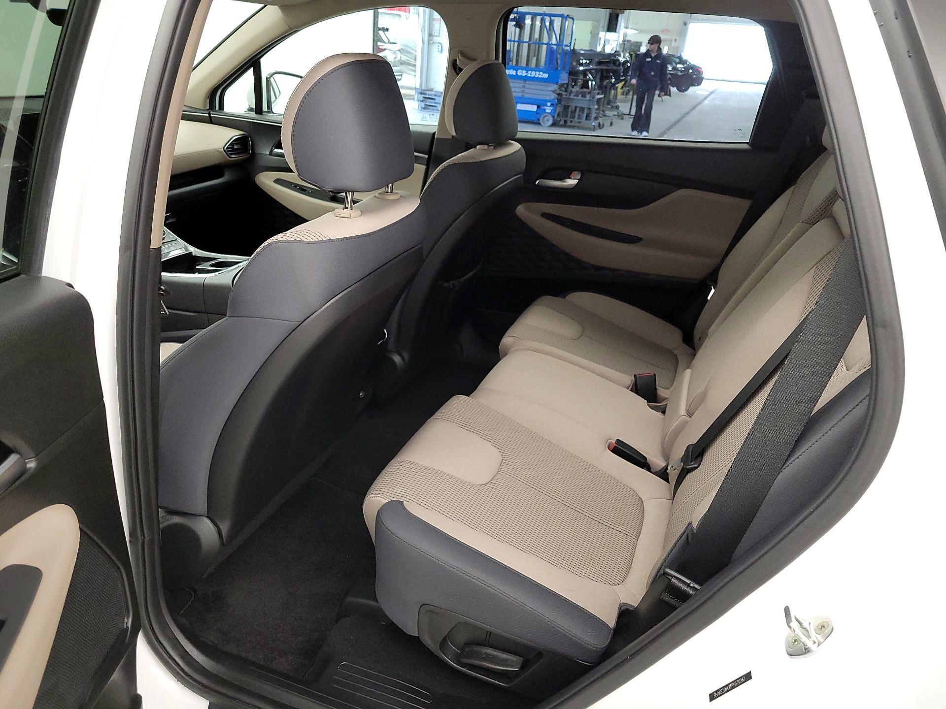 Thumbnail: 2023 Hyundai Santa Fe - 20