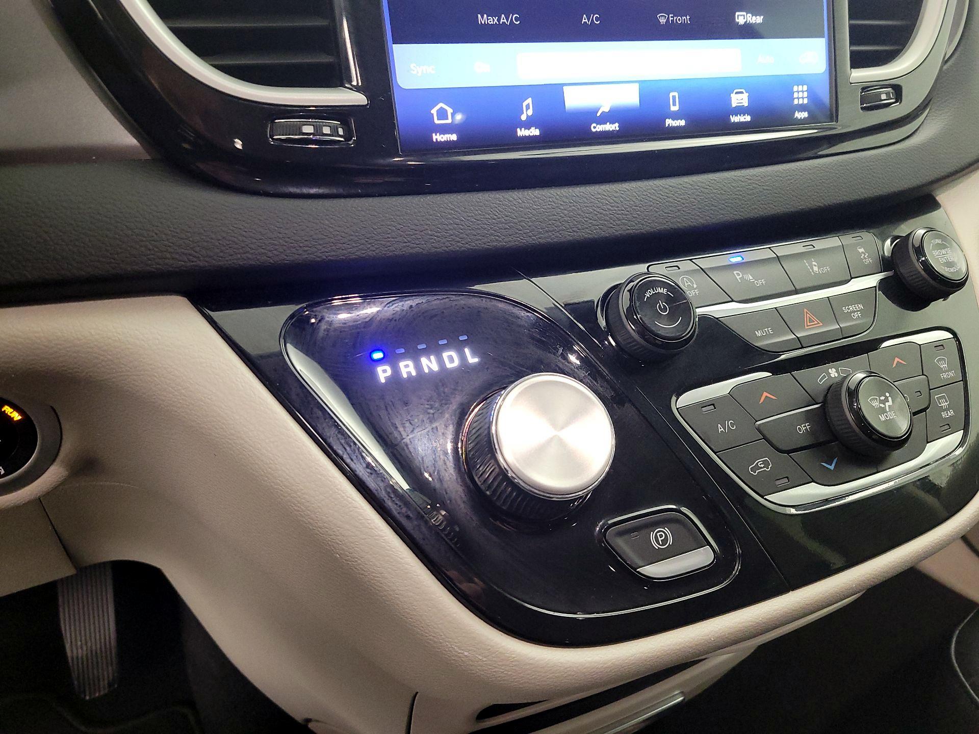 Thumbnail: 2024 Chrysler Pacifica - 17