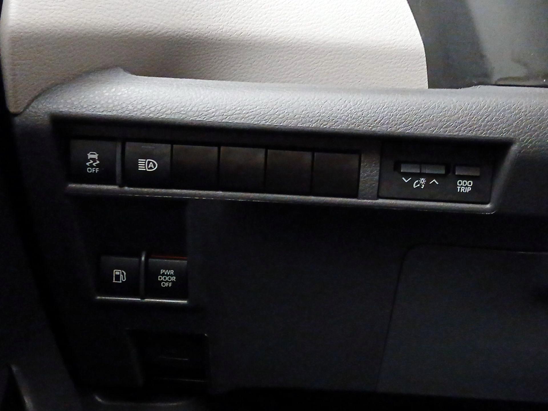 Thumbnail: 2024 Toyota Sienna - 13