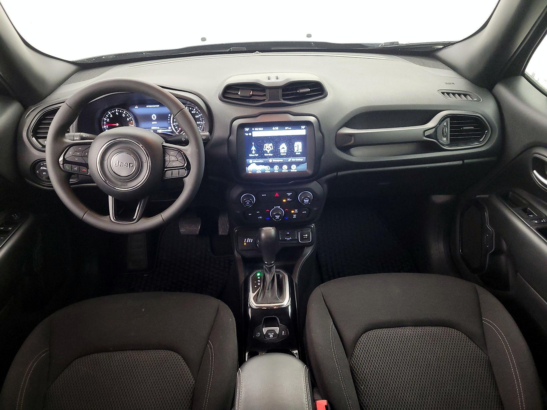 Thumbnail: 2022 Jeep Renegade - 9