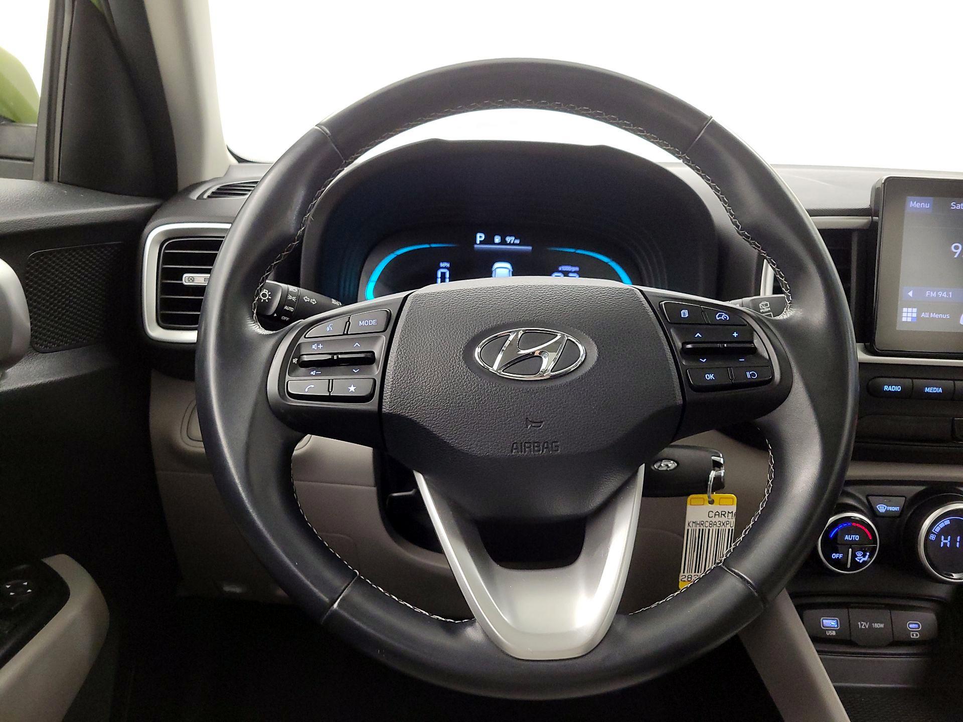 Thumbnail: 2023 Hyundai Venue - 10