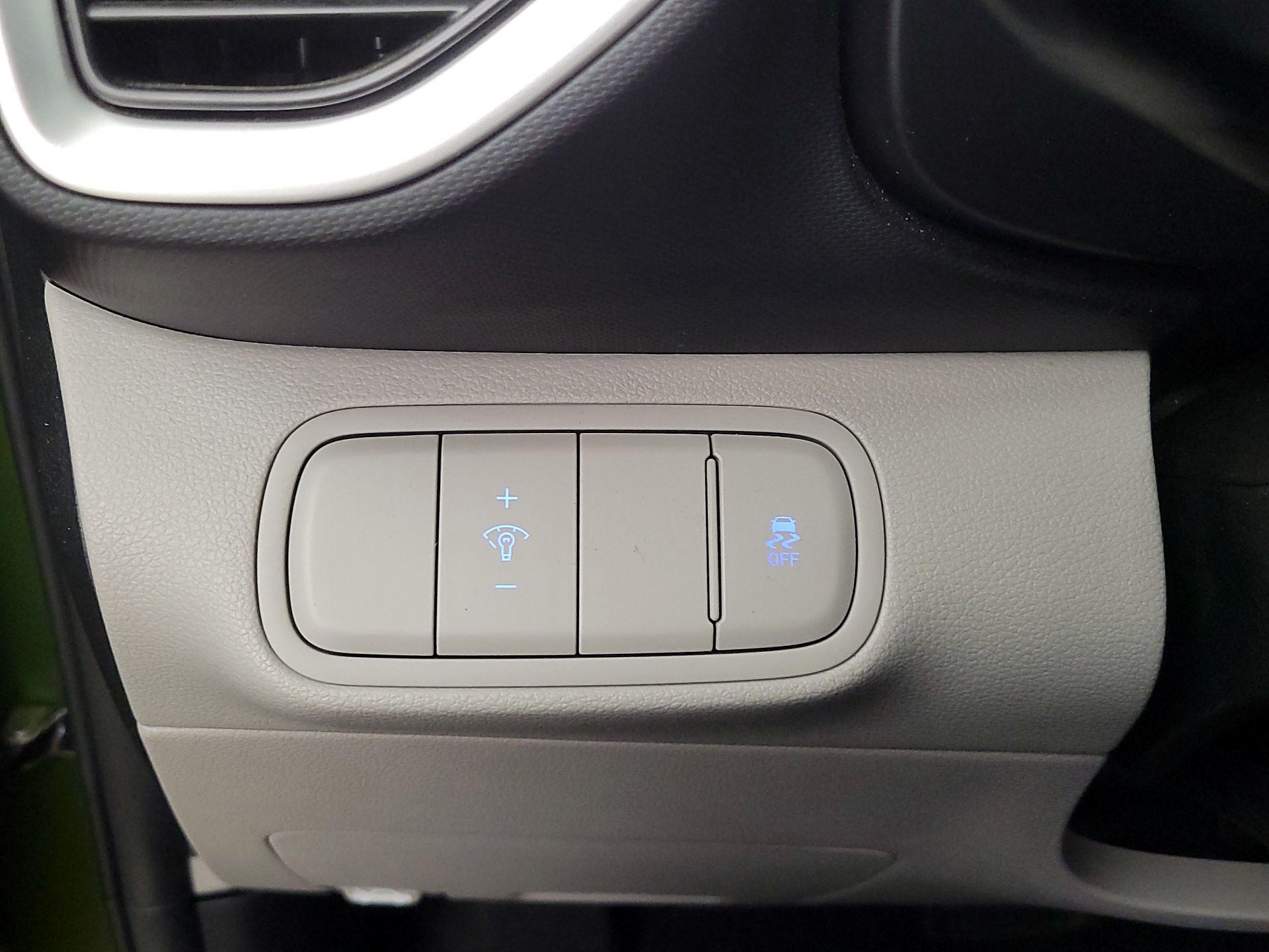 Thumbnail: 2023 Hyundai Venue - 13