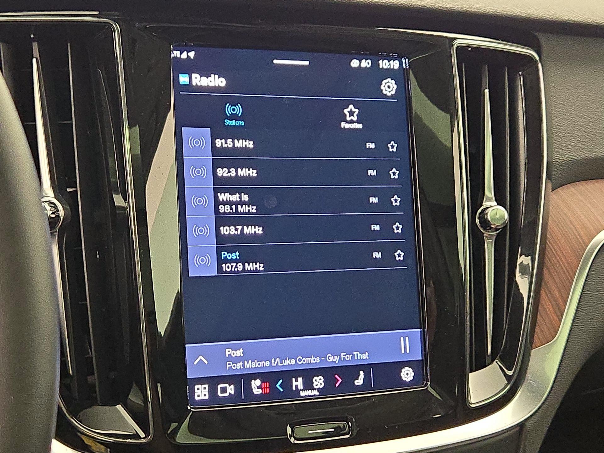 Thumbnail: 2025 Volvo S60 - 16