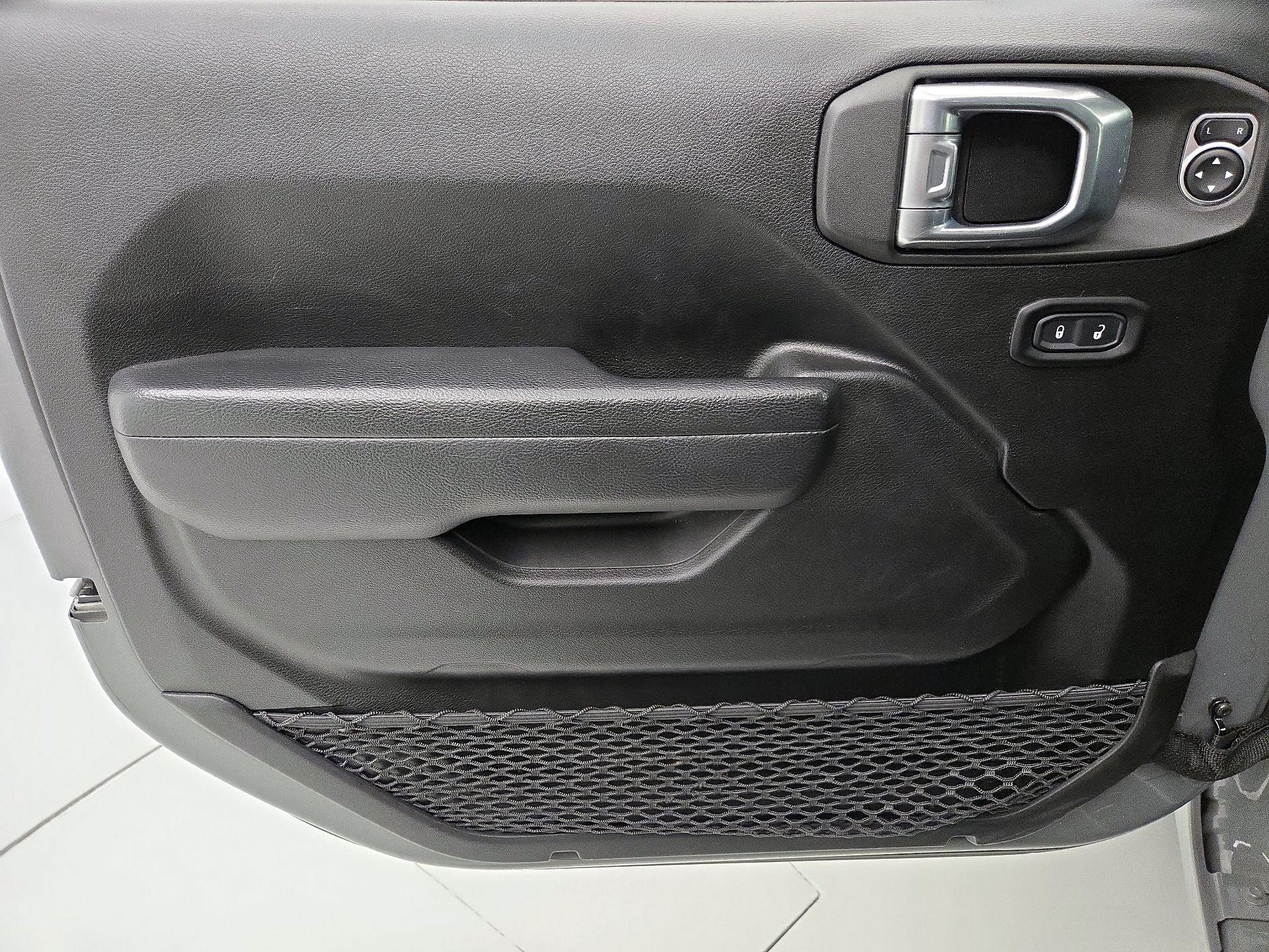 Thumbnail: 2022 Jeep Wrangler - 12