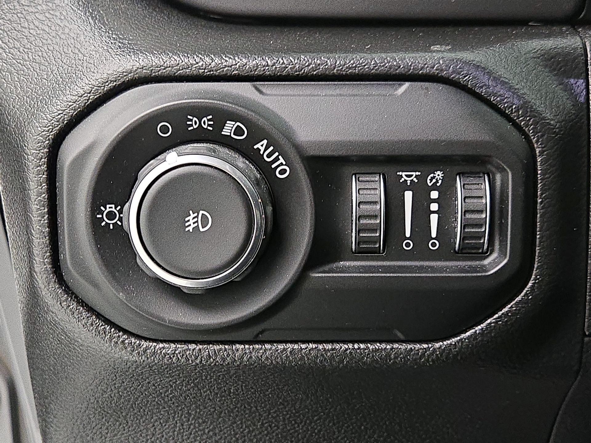 Thumbnail: 2022 Jeep Wrangler - 13