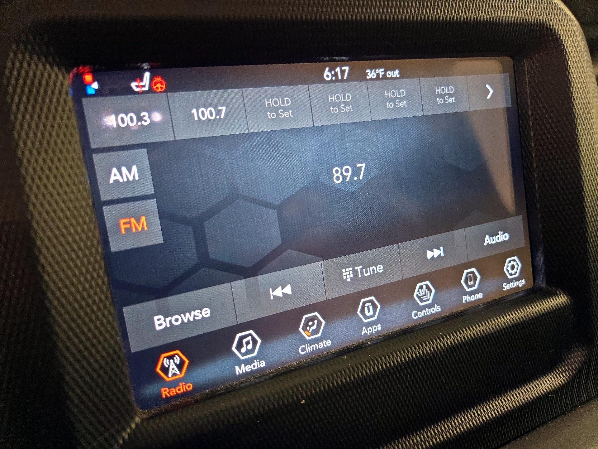 Thumbnail: 2022 Jeep Wrangler - 15