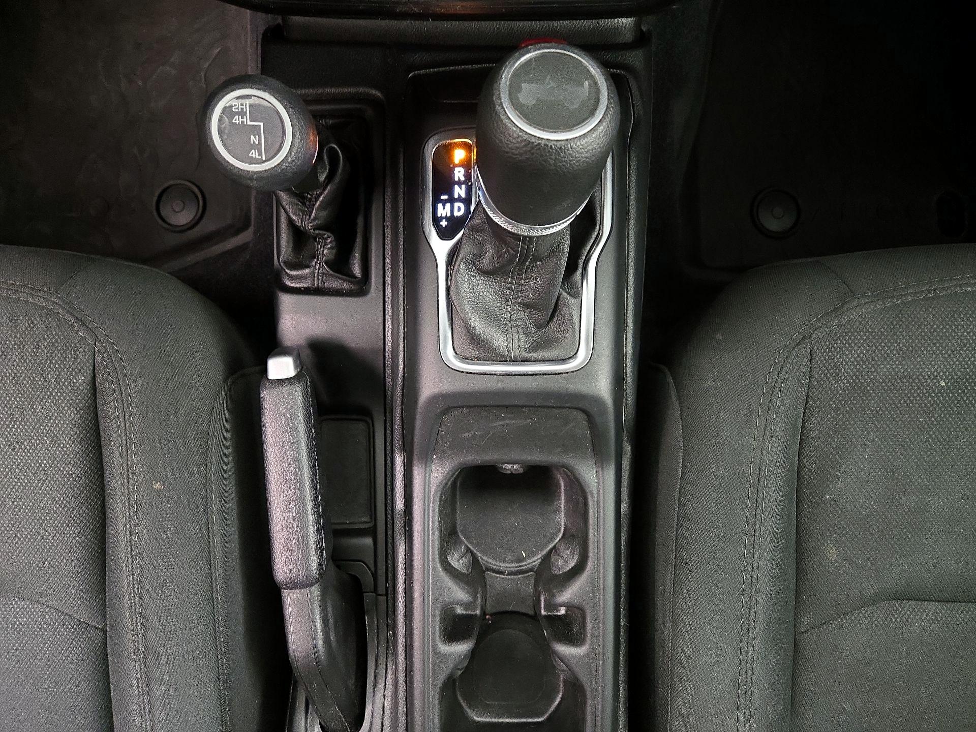 Thumbnail: 2022 Jeep Wrangler - 17