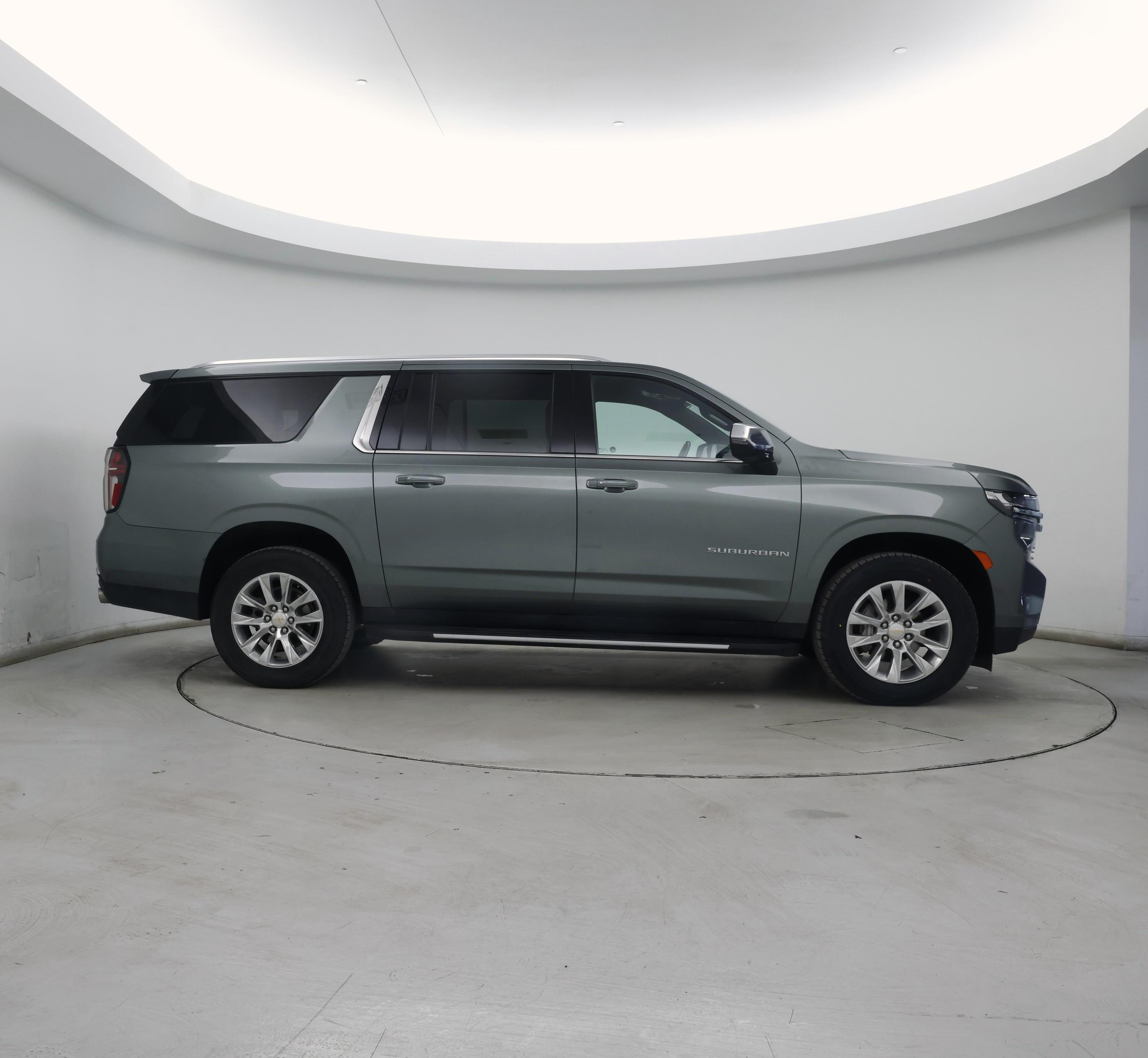 Thumbnail: 2023 Chevrolet Suburban - 7