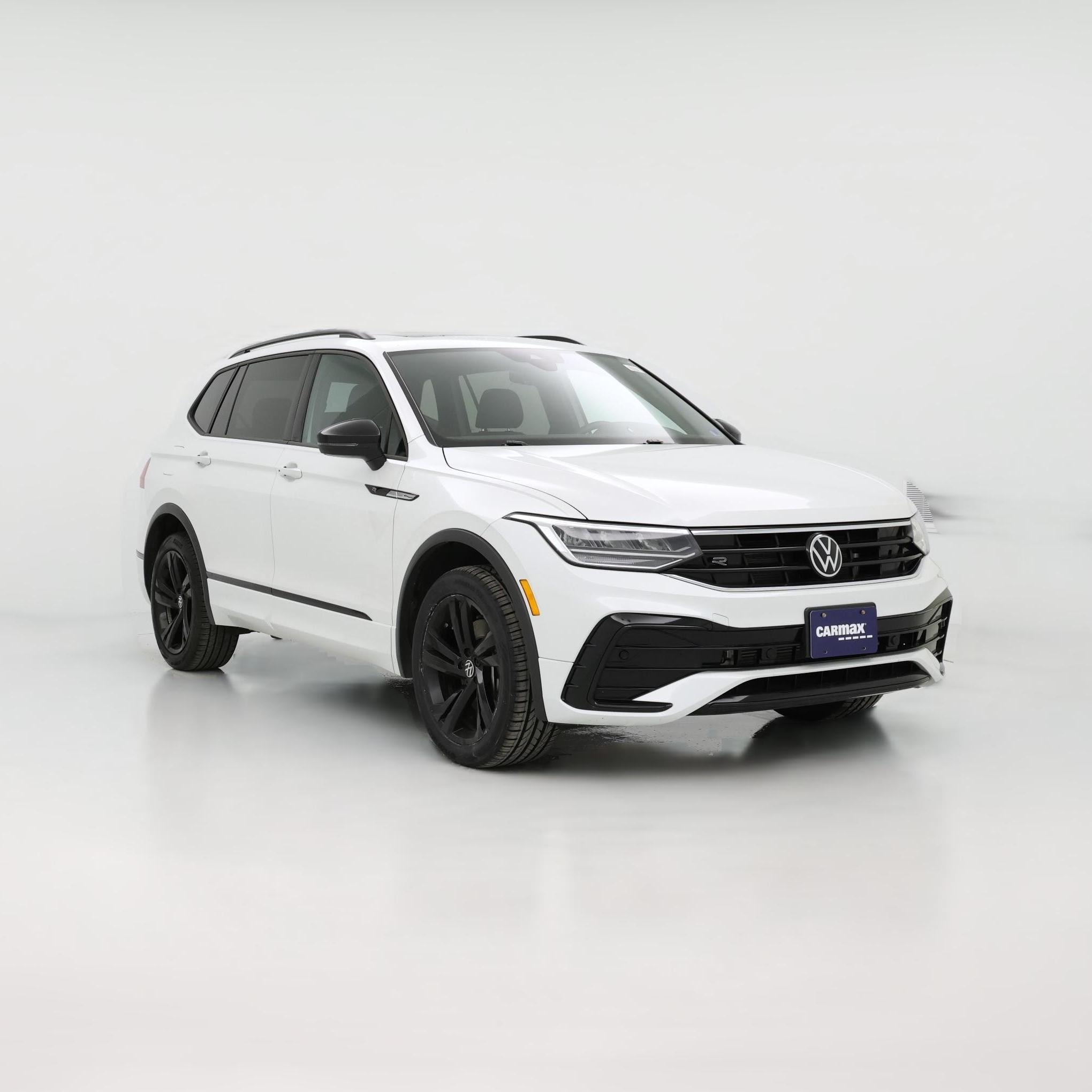 Thumbnail: 2023 Volkswagen Tiguan - 1