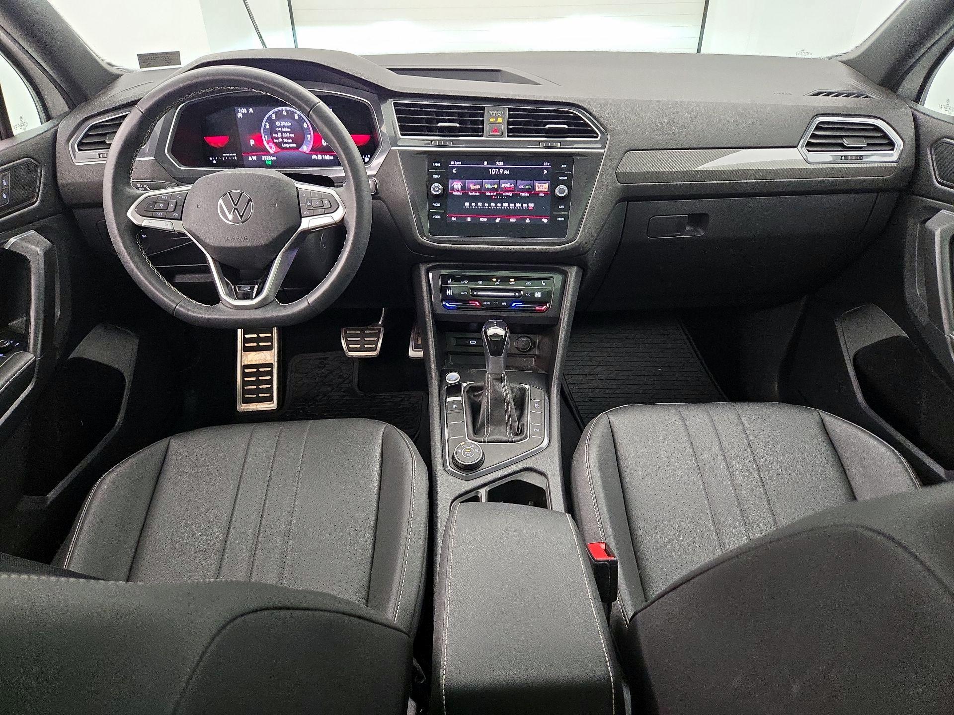 Thumbnail: 2023 Volkswagen Tiguan - 9