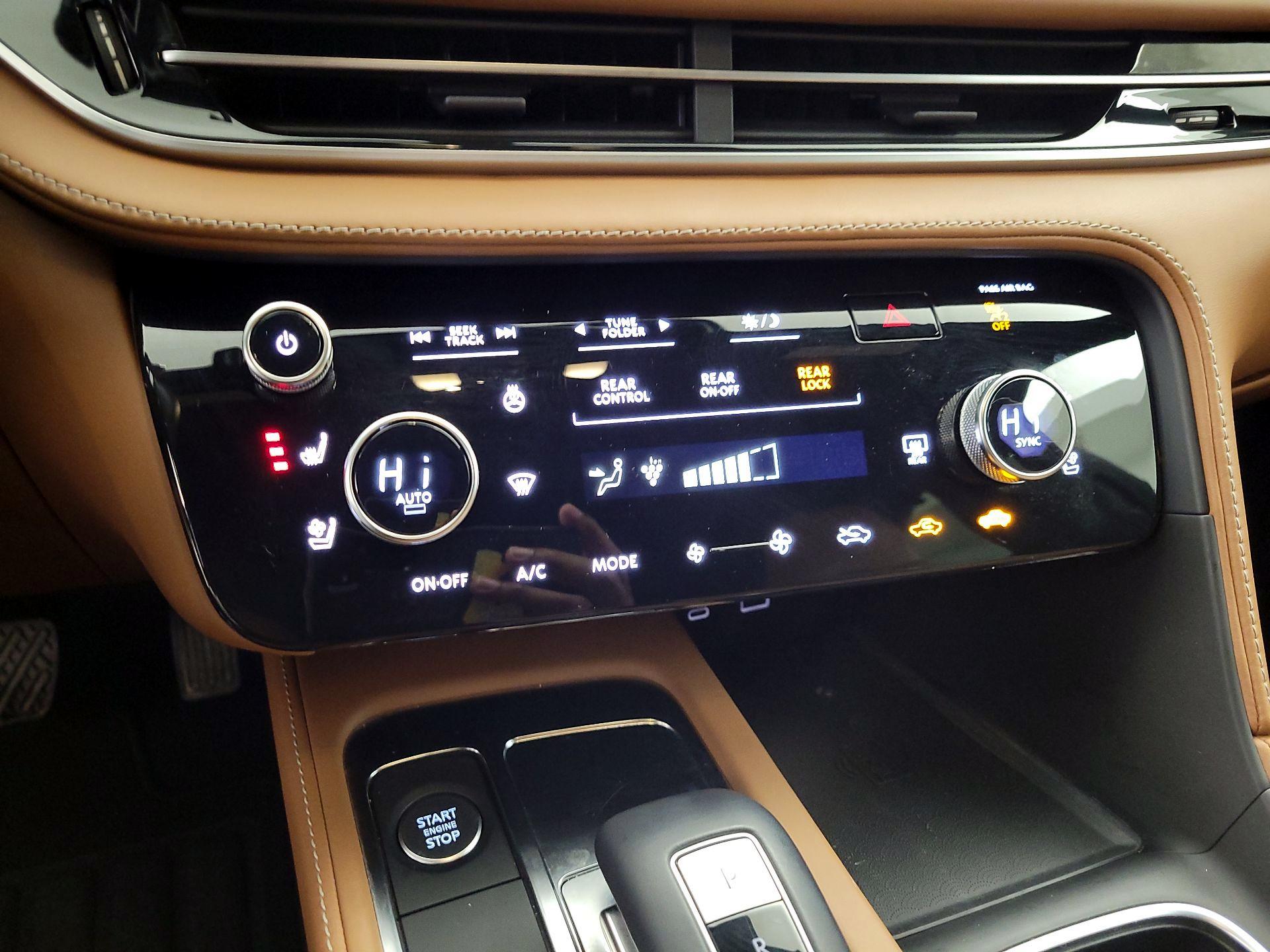 Thumbnail: 2023 INFINITI QX60 - 17