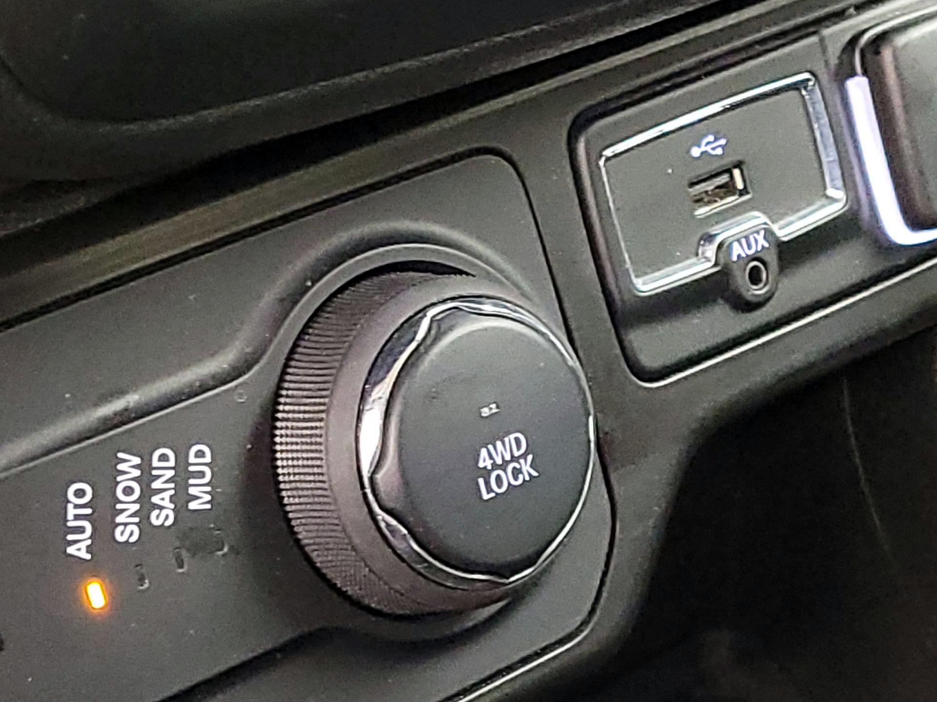 Thumbnail: 2022 Jeep Renegade - 19