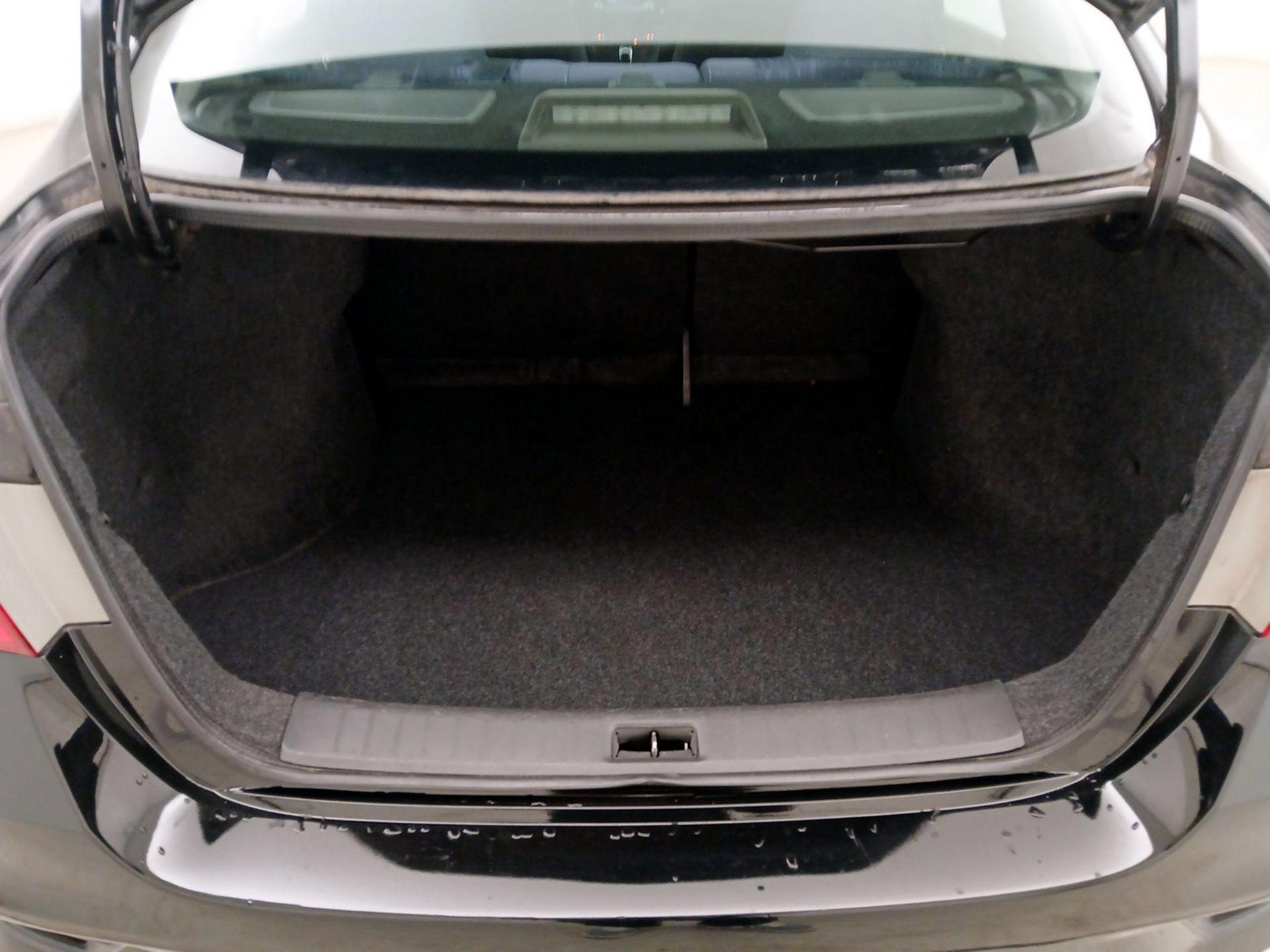 Thumbnail: 2016 Nissan Sentra - 20