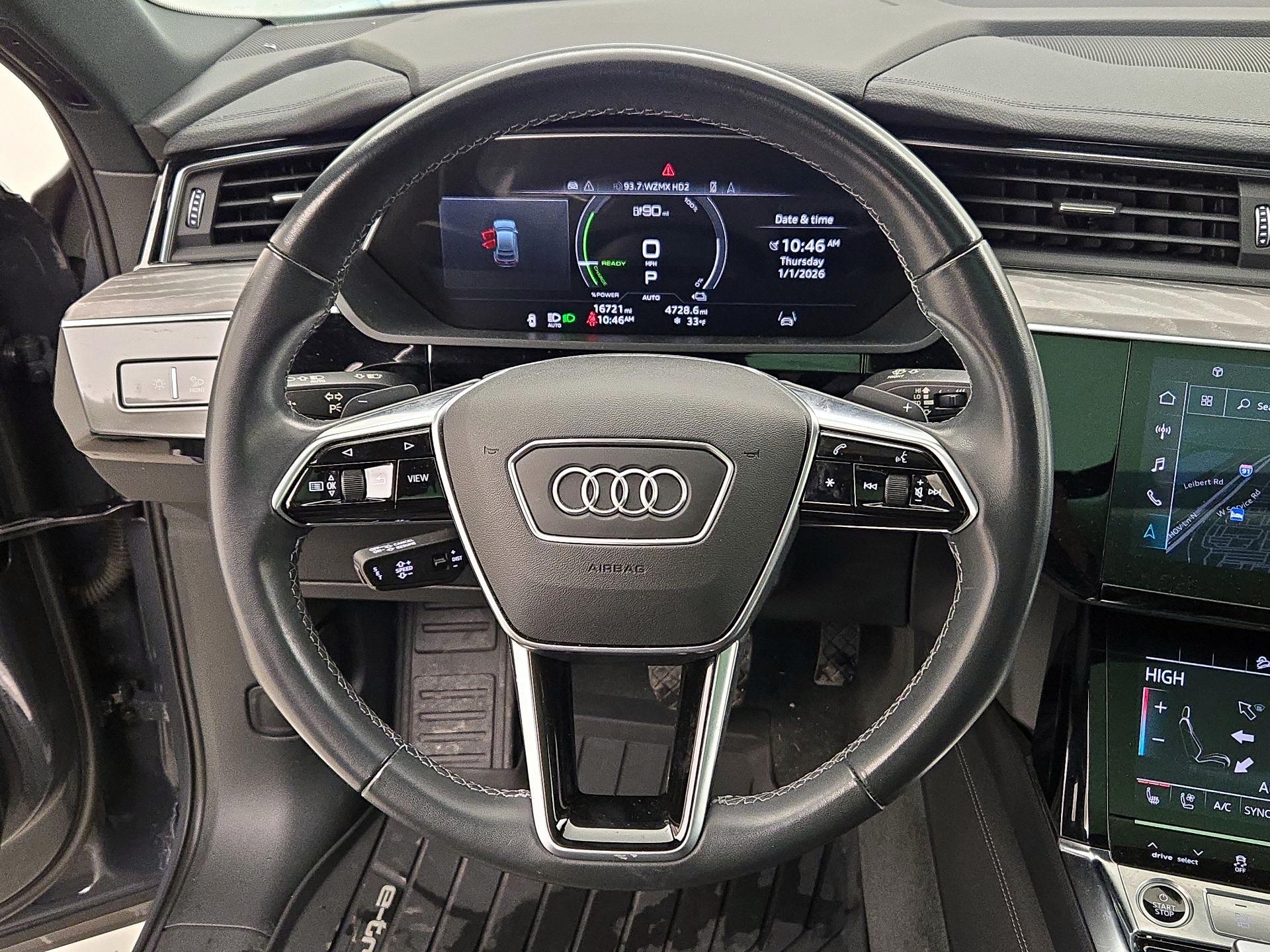 Thumbnail: 2024 Audi Q8 e-tron - 10