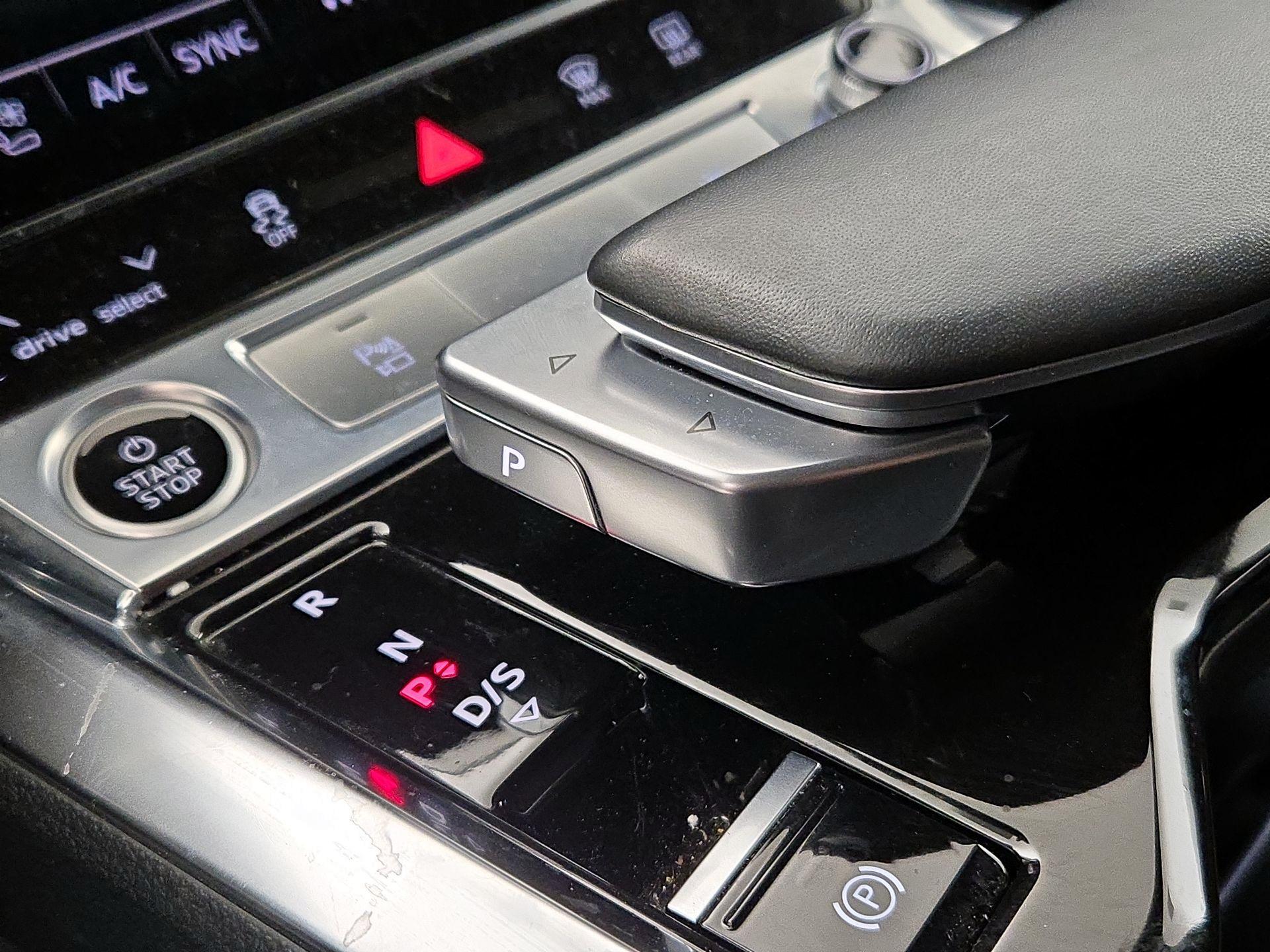 Thumbnail: 2024 Audi Q8 e-tron - 18