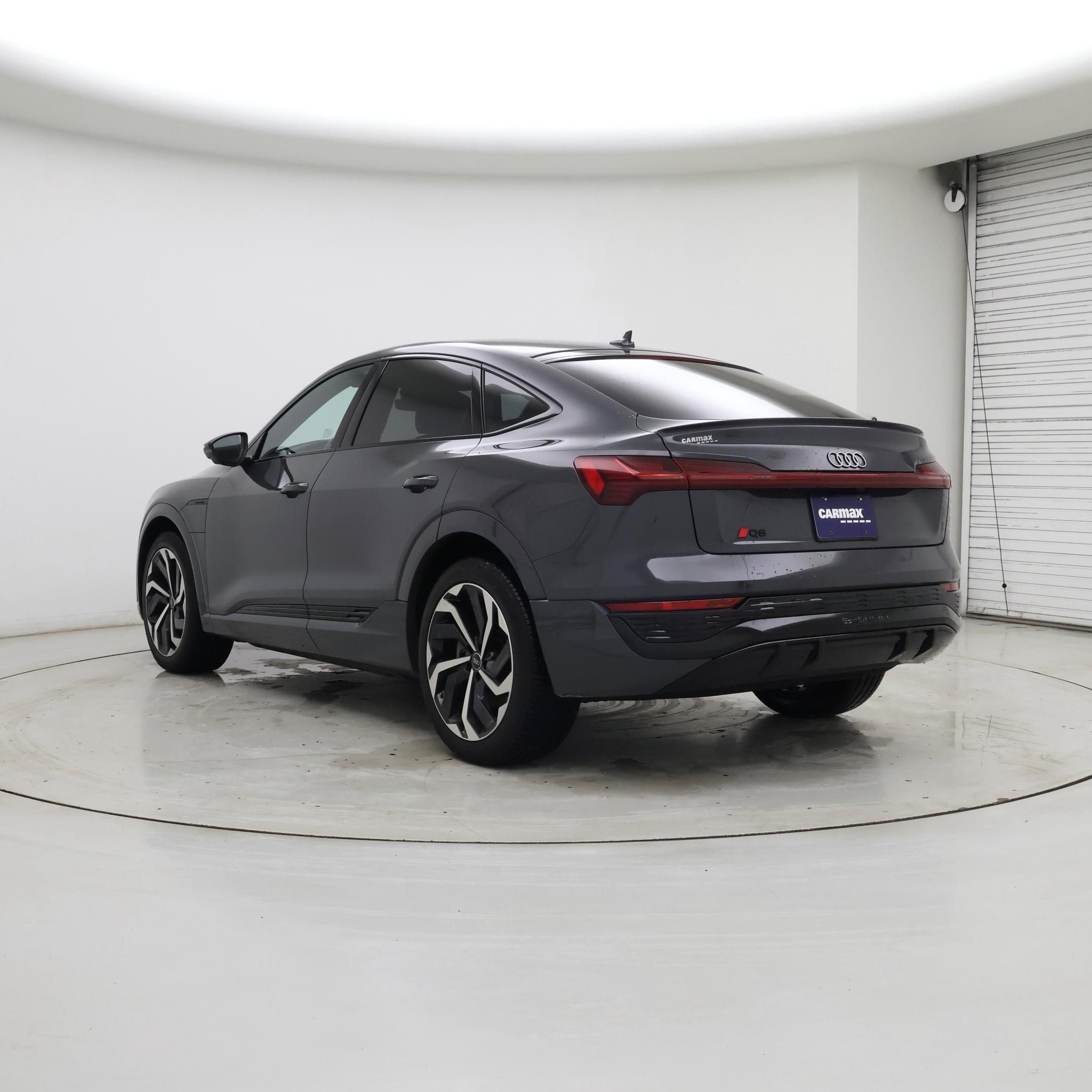 Thumbnail: 2024 Audi Q8 e-tron - 2