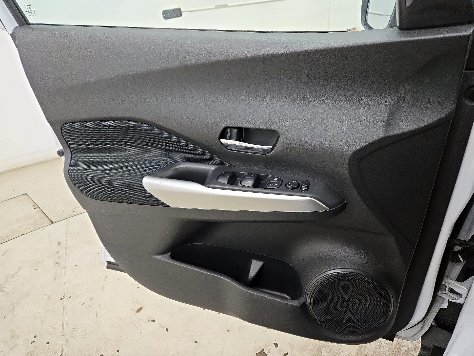 Thumbnail: 2020 Nissan Kicks - 12