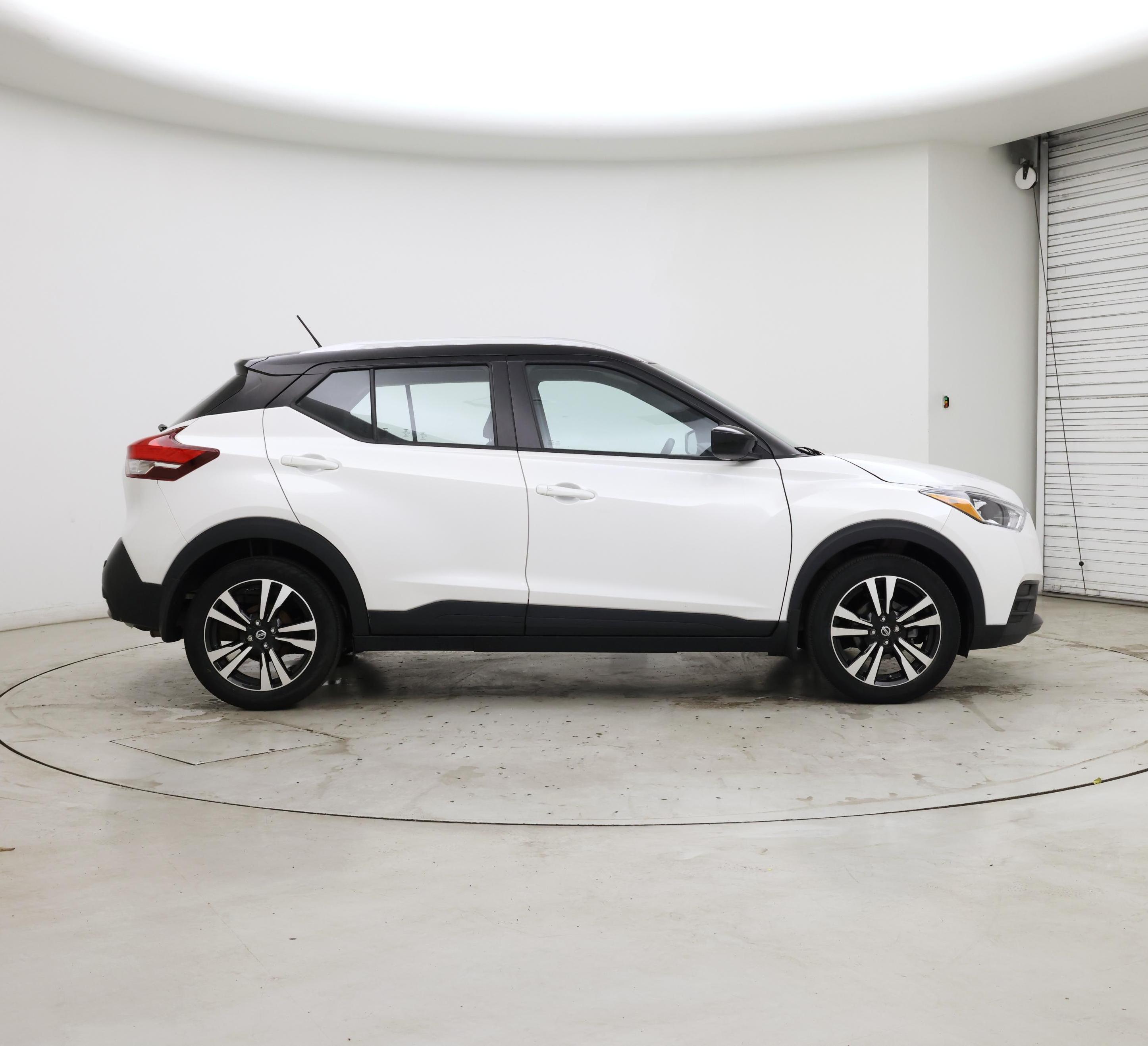 Thumbnail: 2020 Nissan Kicks - 7