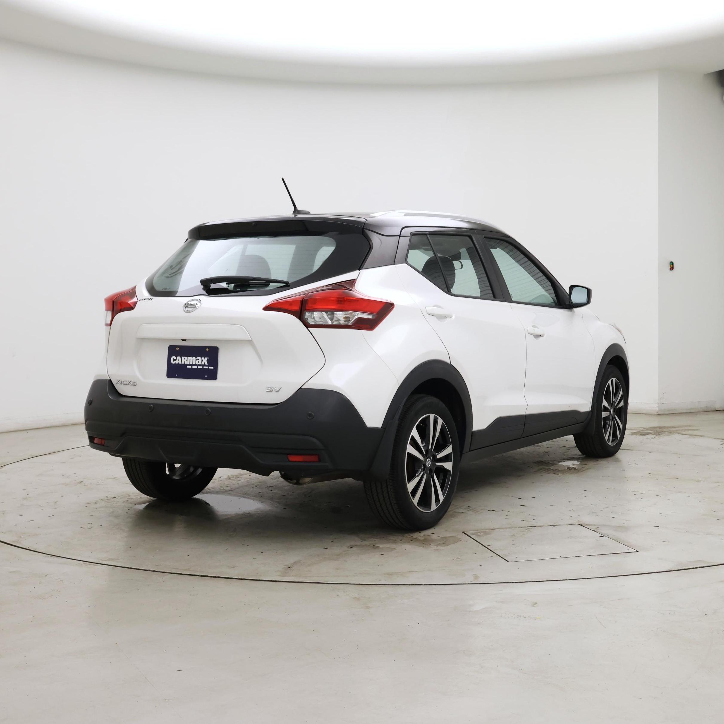 Thumbnail: 2020 Nissan Kicks - 8