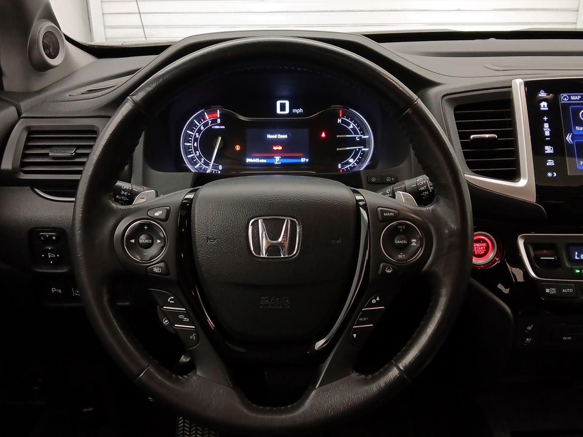 Thumbnail: 2018 Honda Pilot - 10