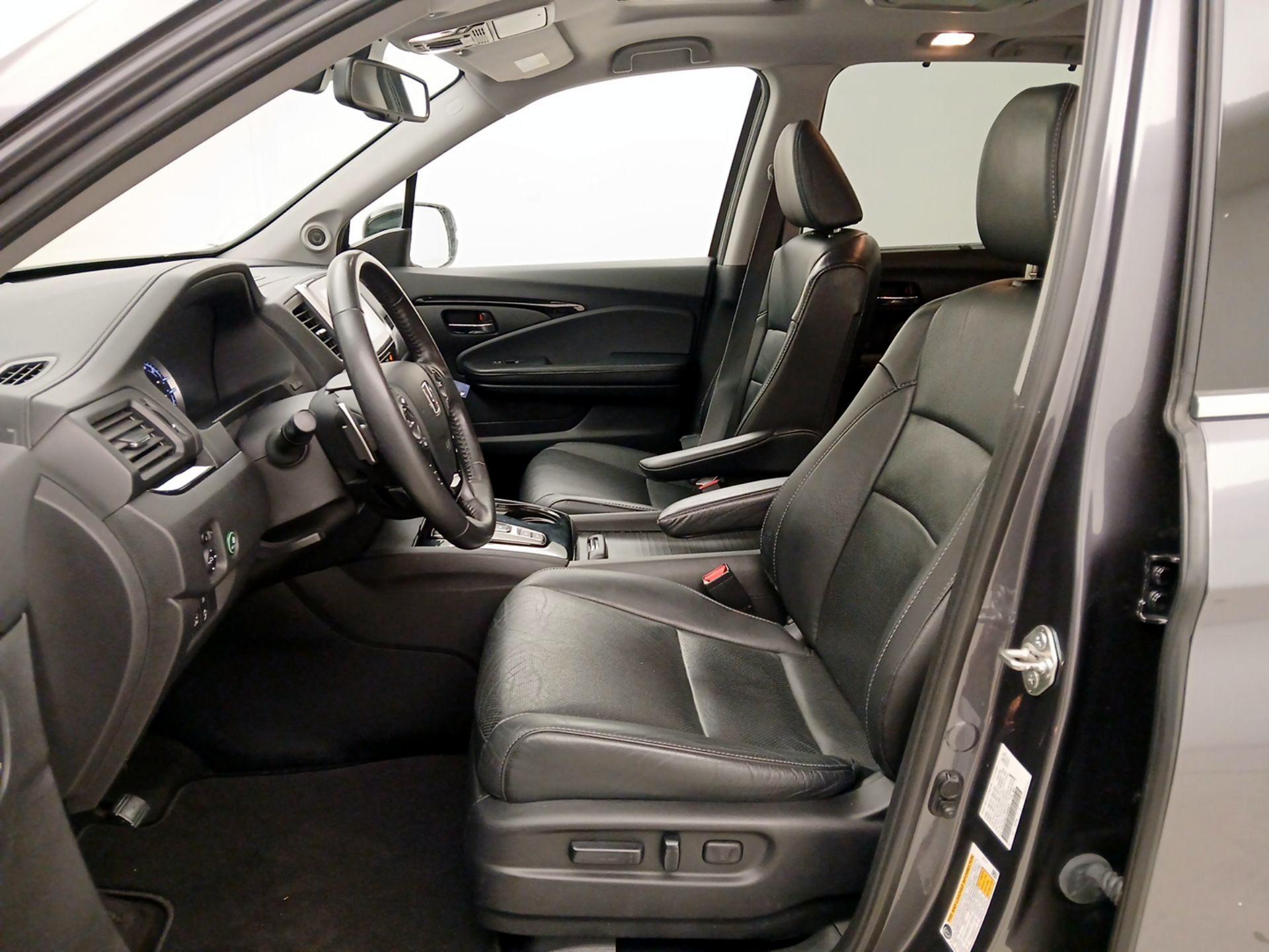 Thumbnail: 2018 Honda Pilot - 11