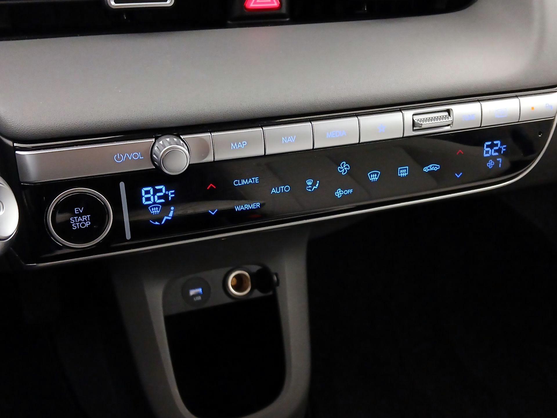 Thumbnail: 2022 Hyundai Ioniq 5 - 17