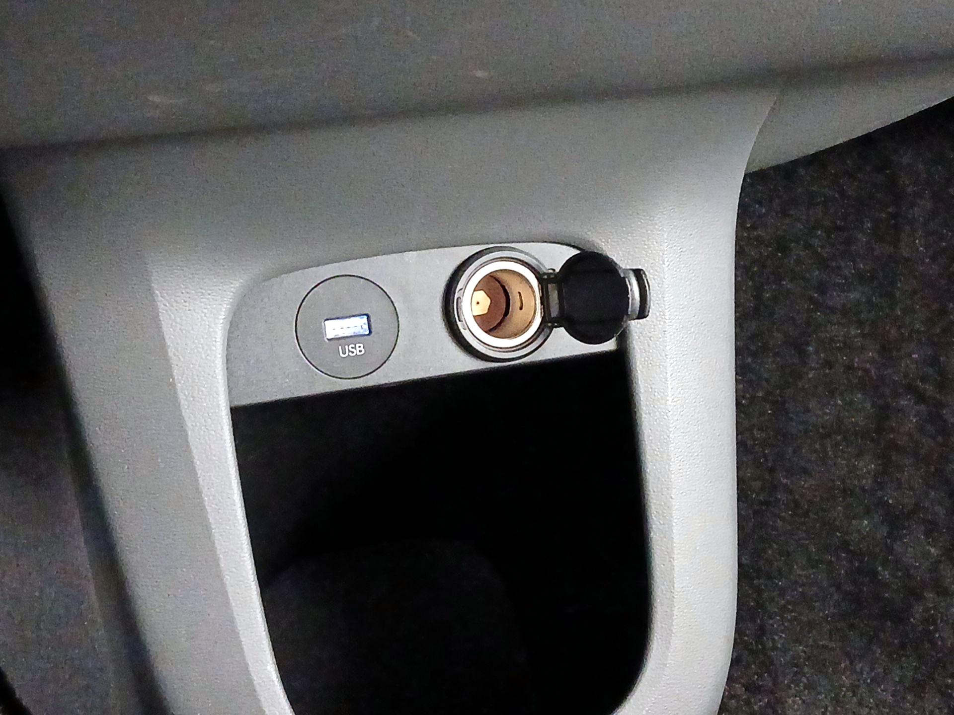 Thumbnail: 2022 Hyundai Ioniq 5 - 19