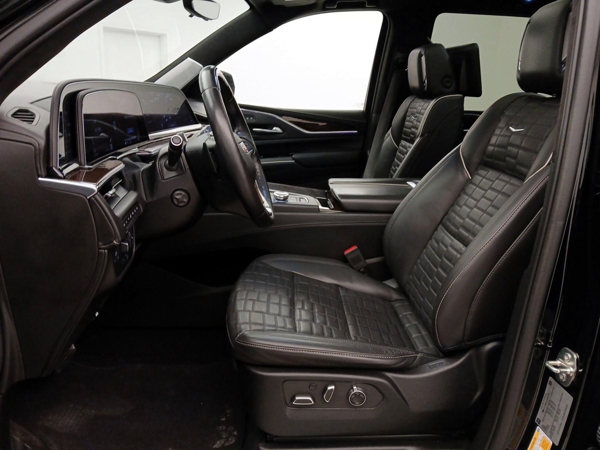 Thumbnail: 2023 Cadillac Escalade - 11