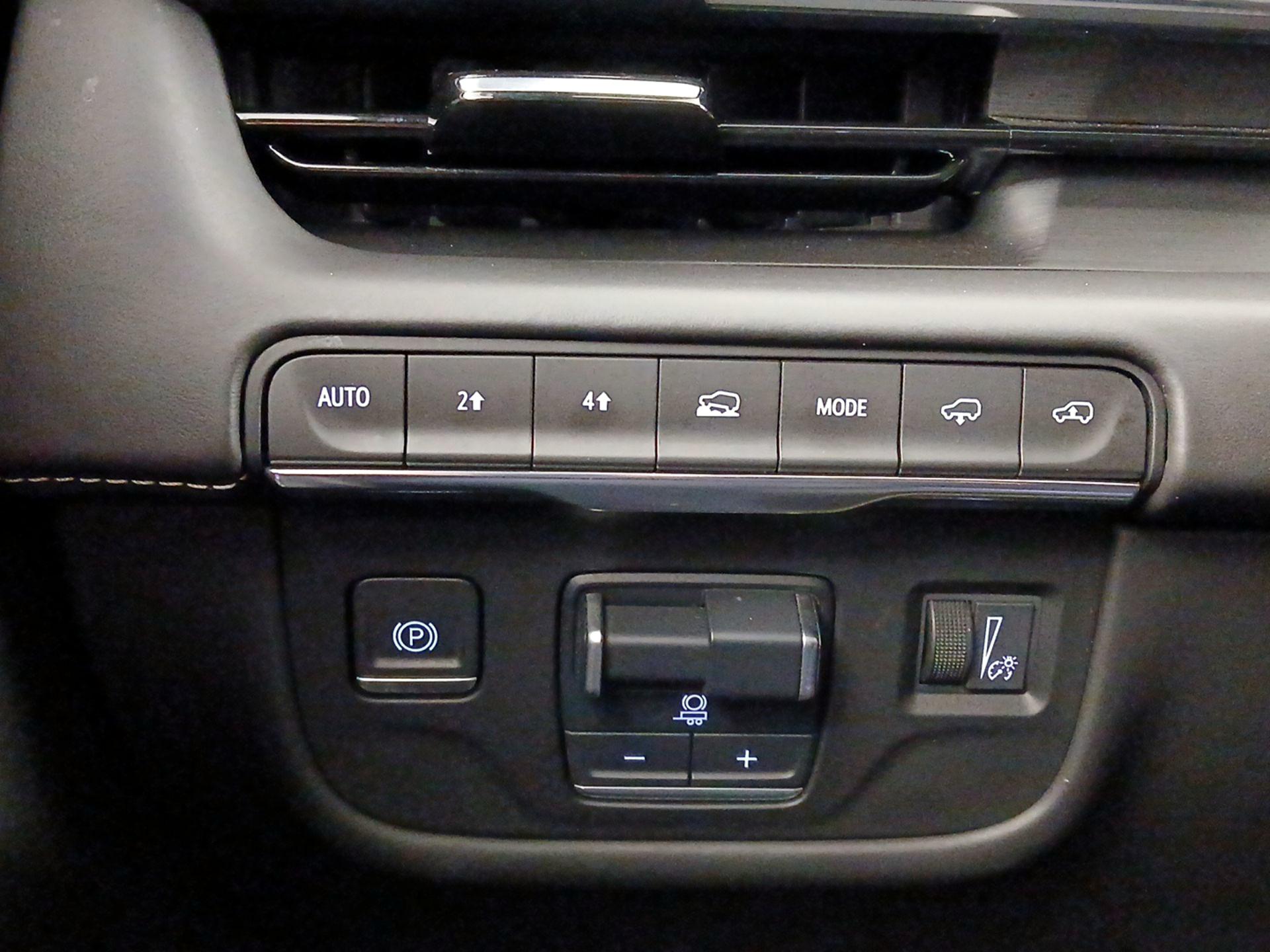 Thumbnail: 2023 Cadillac Escalade - 13