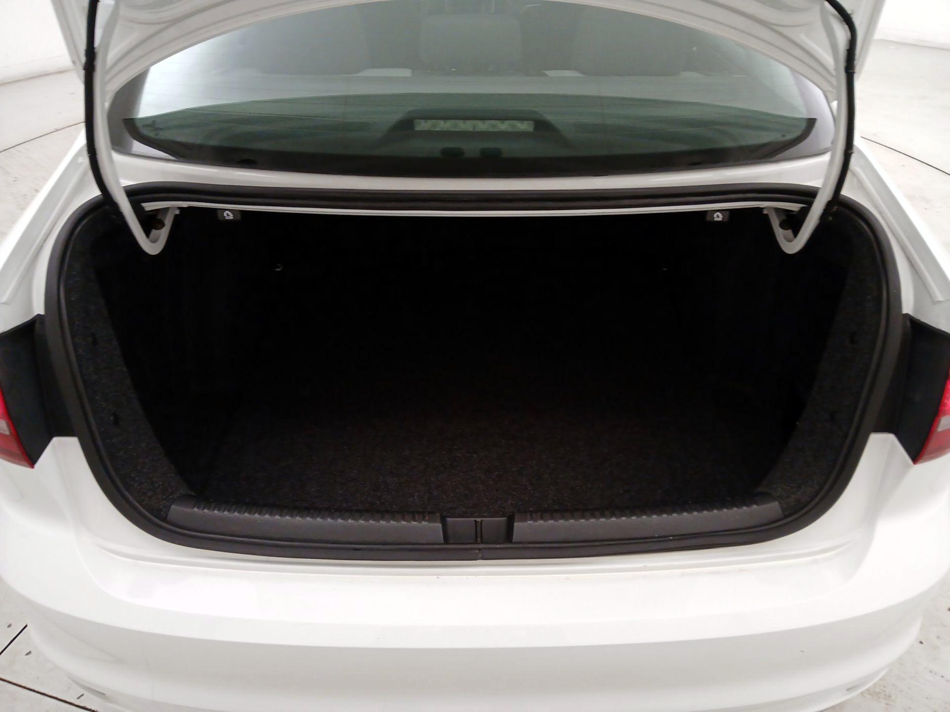 Thumbnail: 2017 Volkswagen Jetta - 19